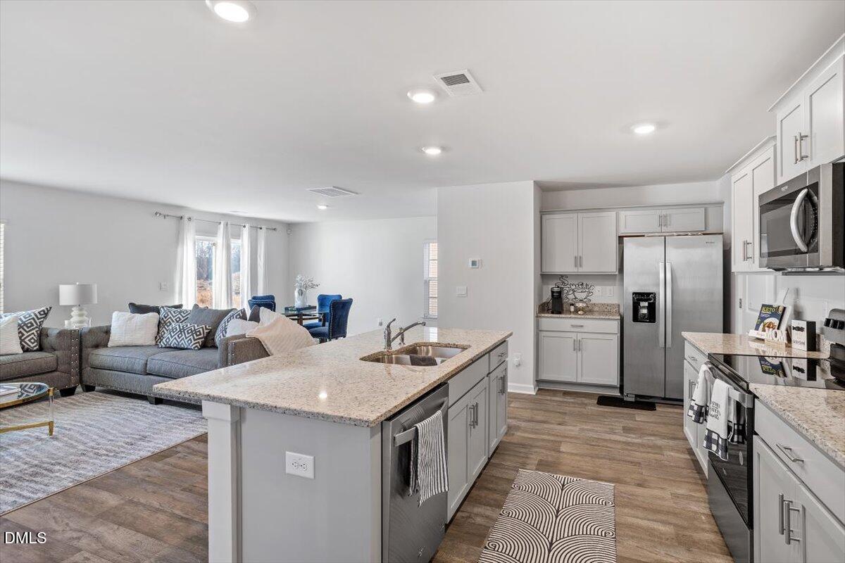 2515 Lily Drive