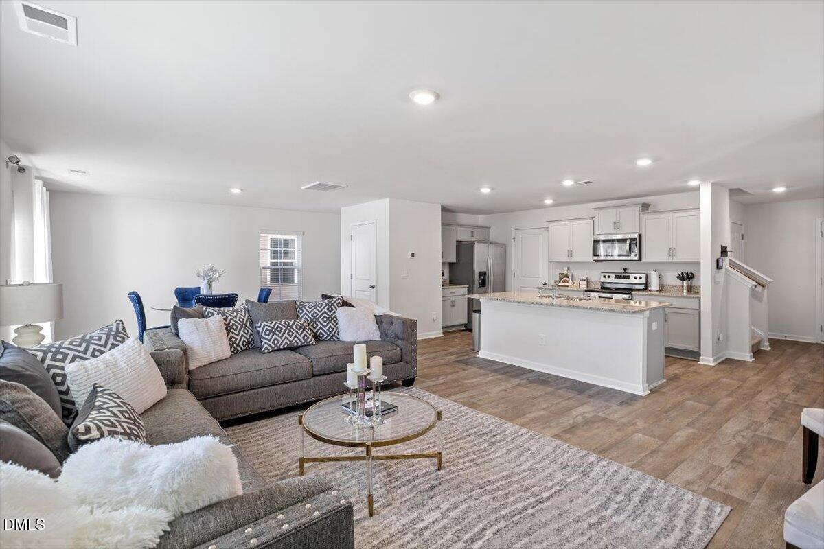2515 Lily Drive