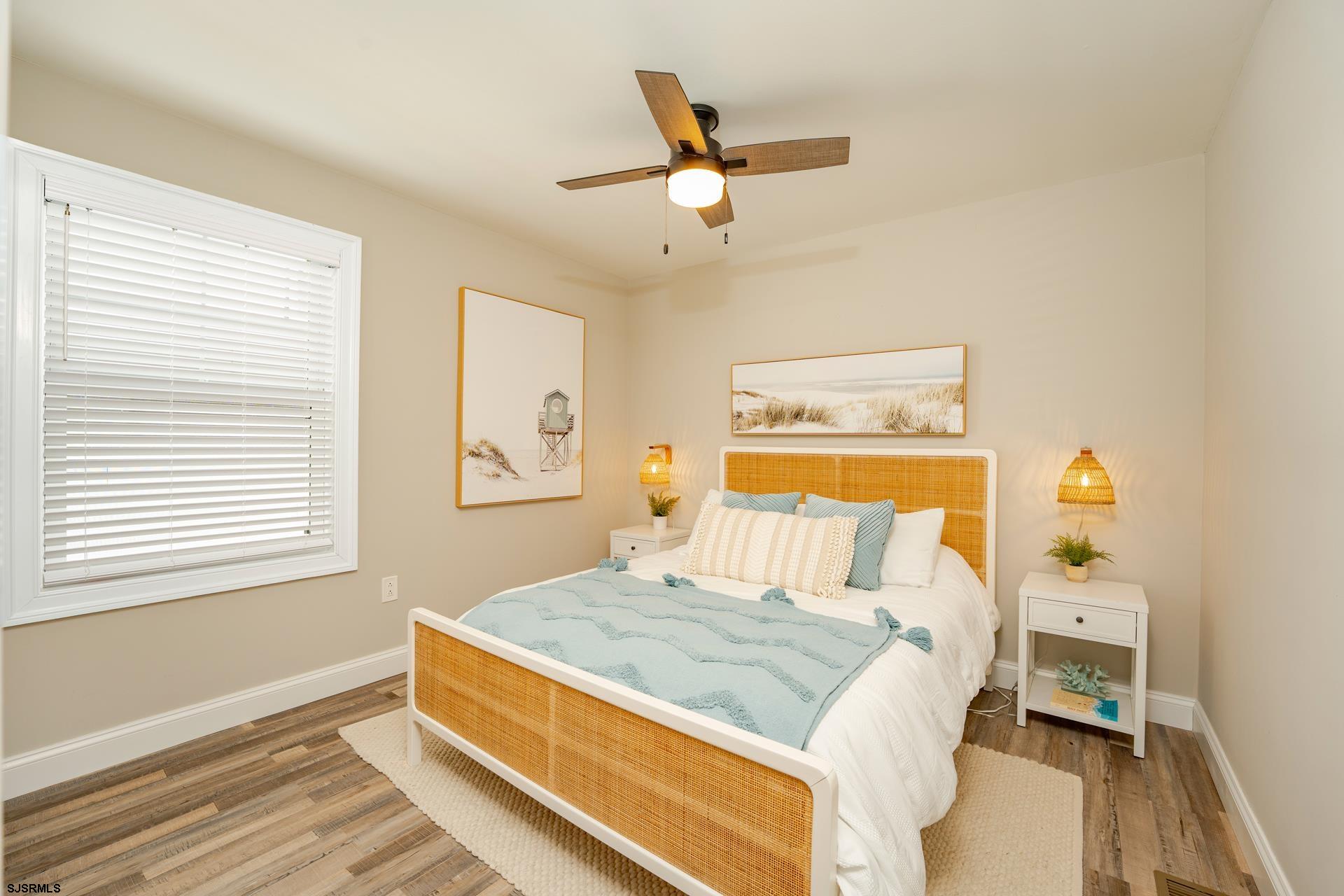 928 Bay Ave Unit: 1