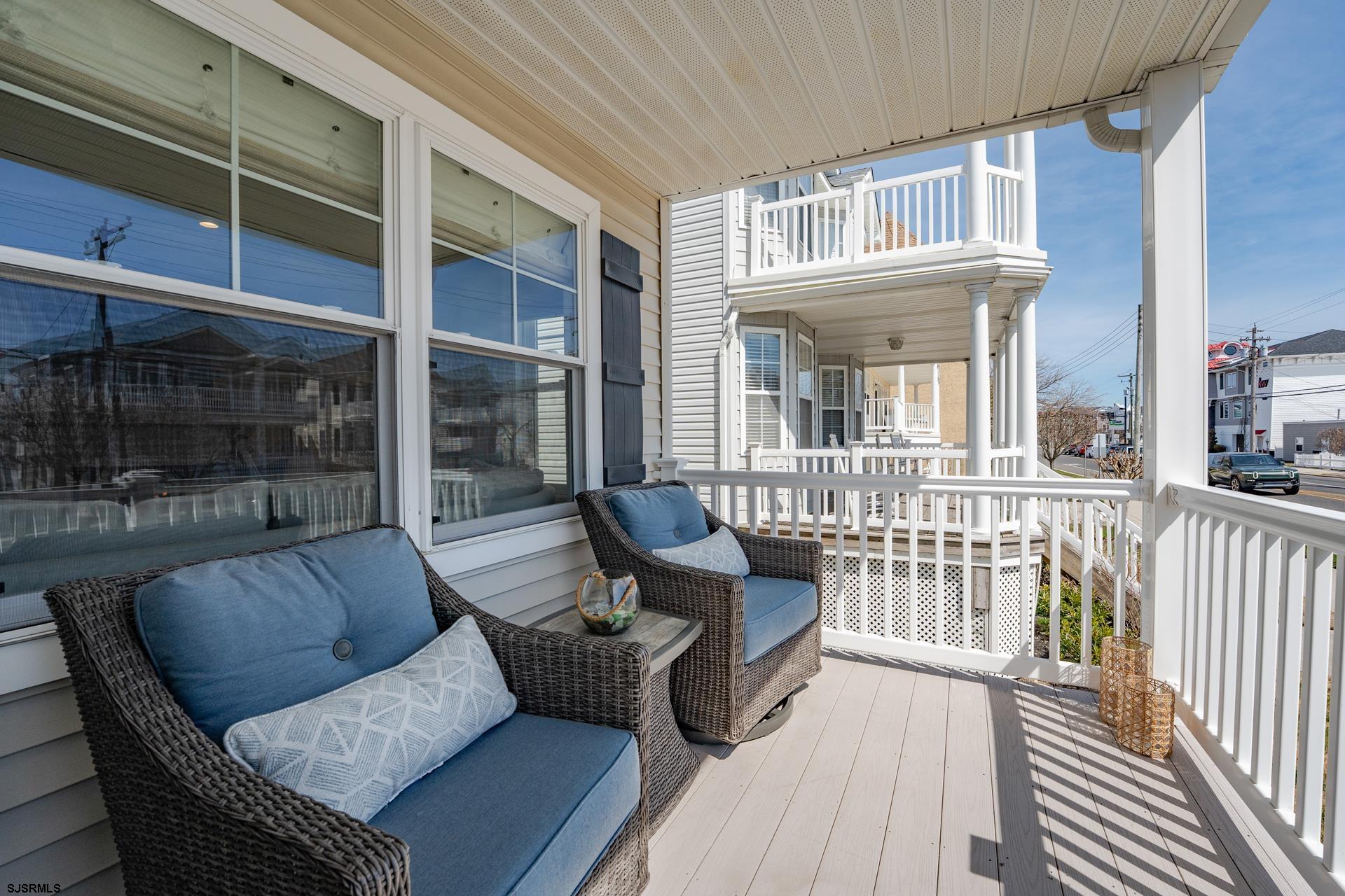 928 Bay Ave Unit: 1