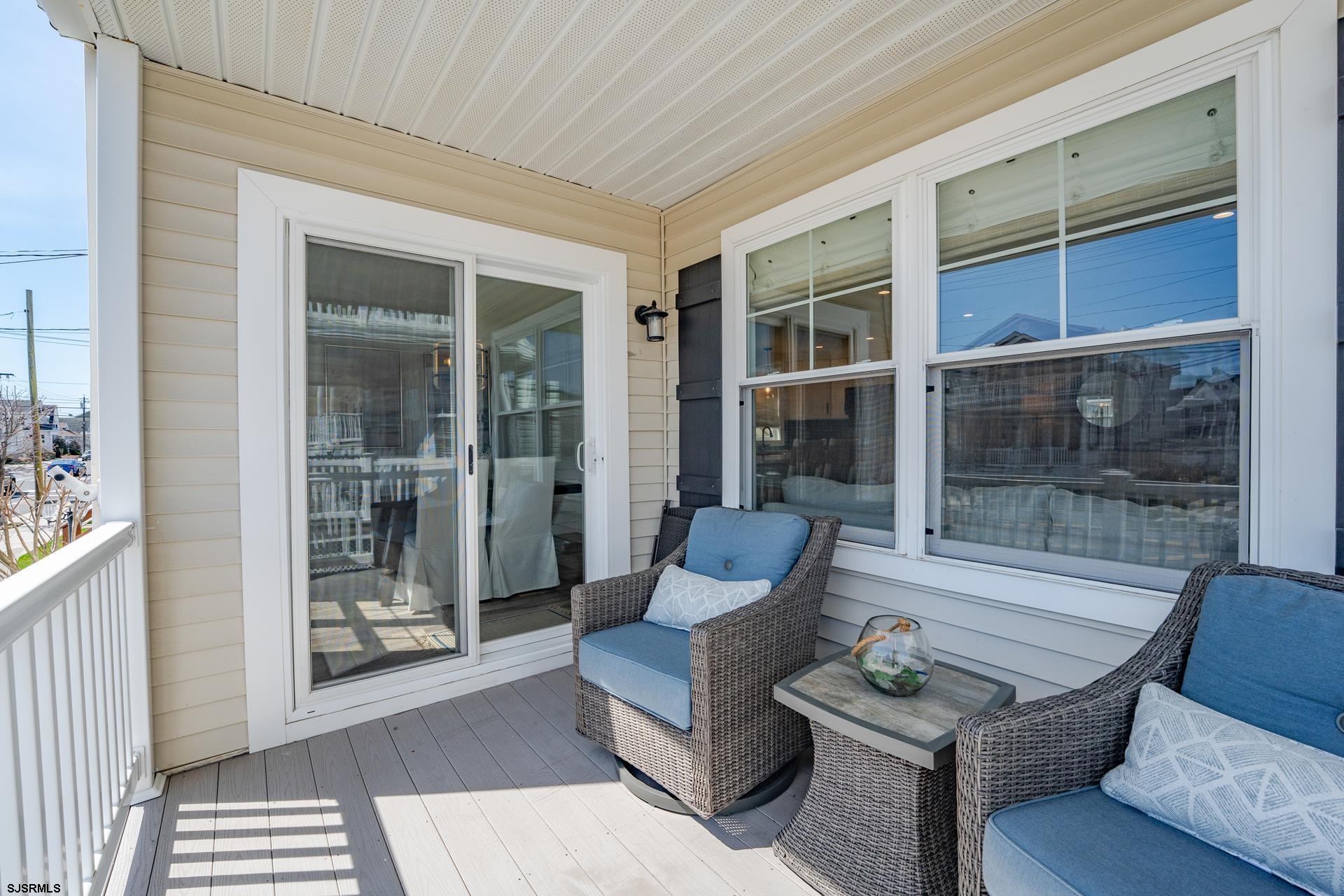 928 Bay Ave Unit: 1