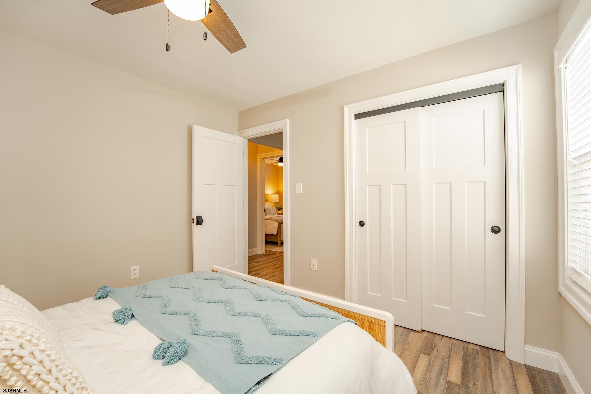 928 Bay Ave Unit: 1