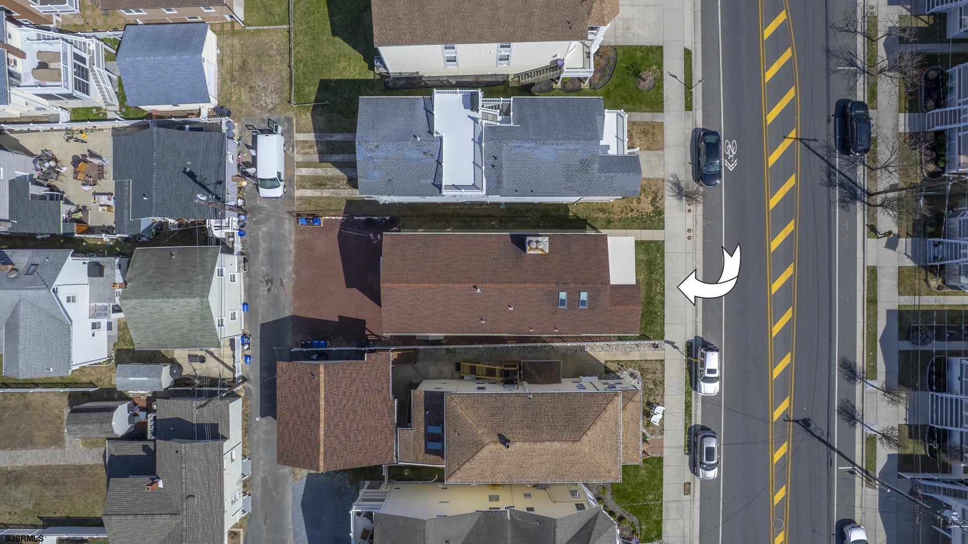 928 Bay Ave Unit: 1