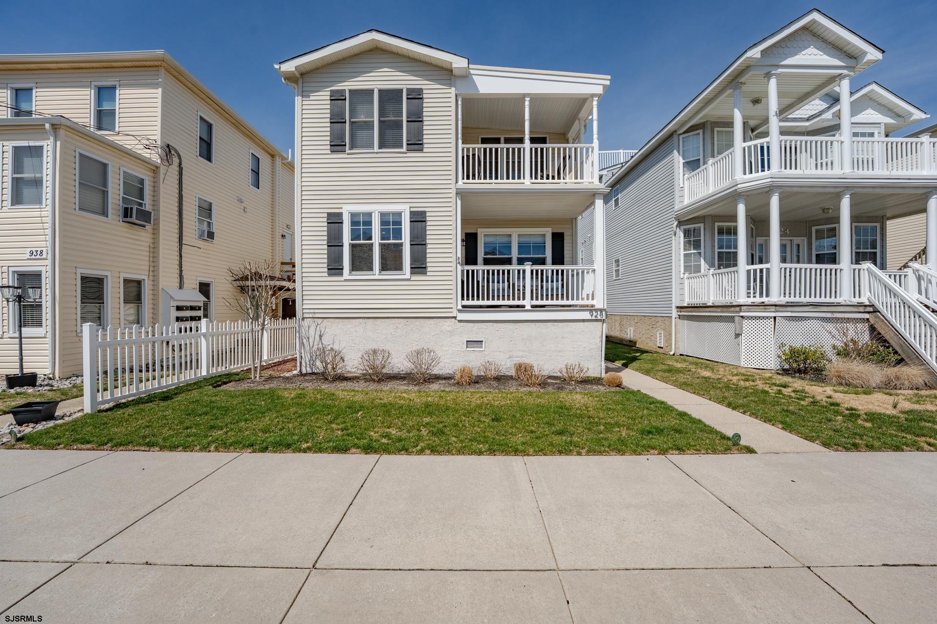 928 Bay Ave Unit: 1