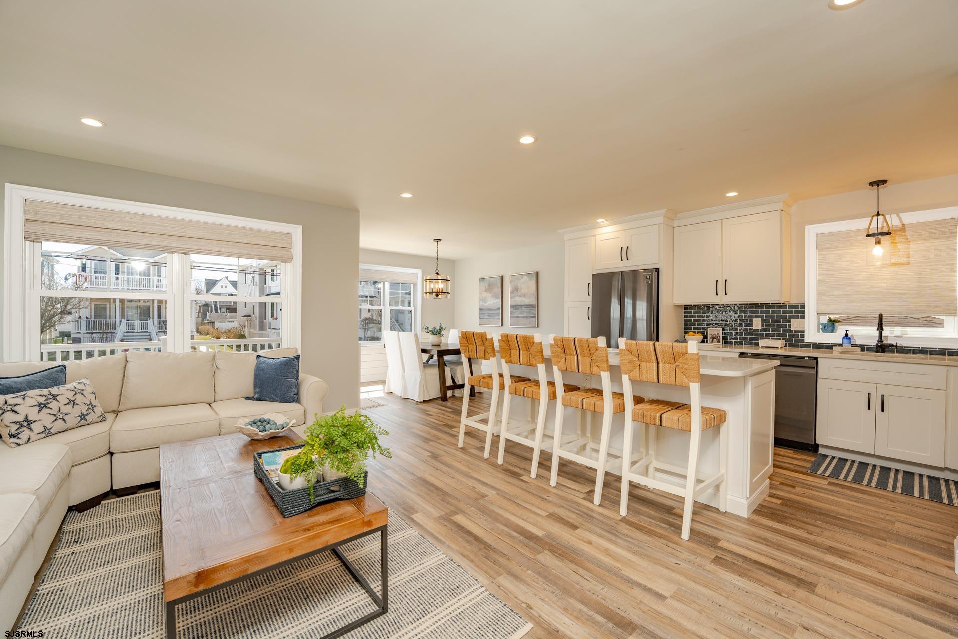 928 Bay Ave Unit: 1