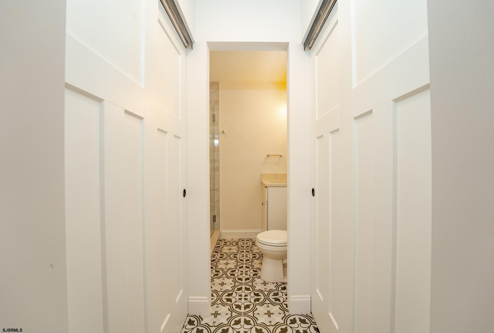 928 Bay Ave Unit: 1