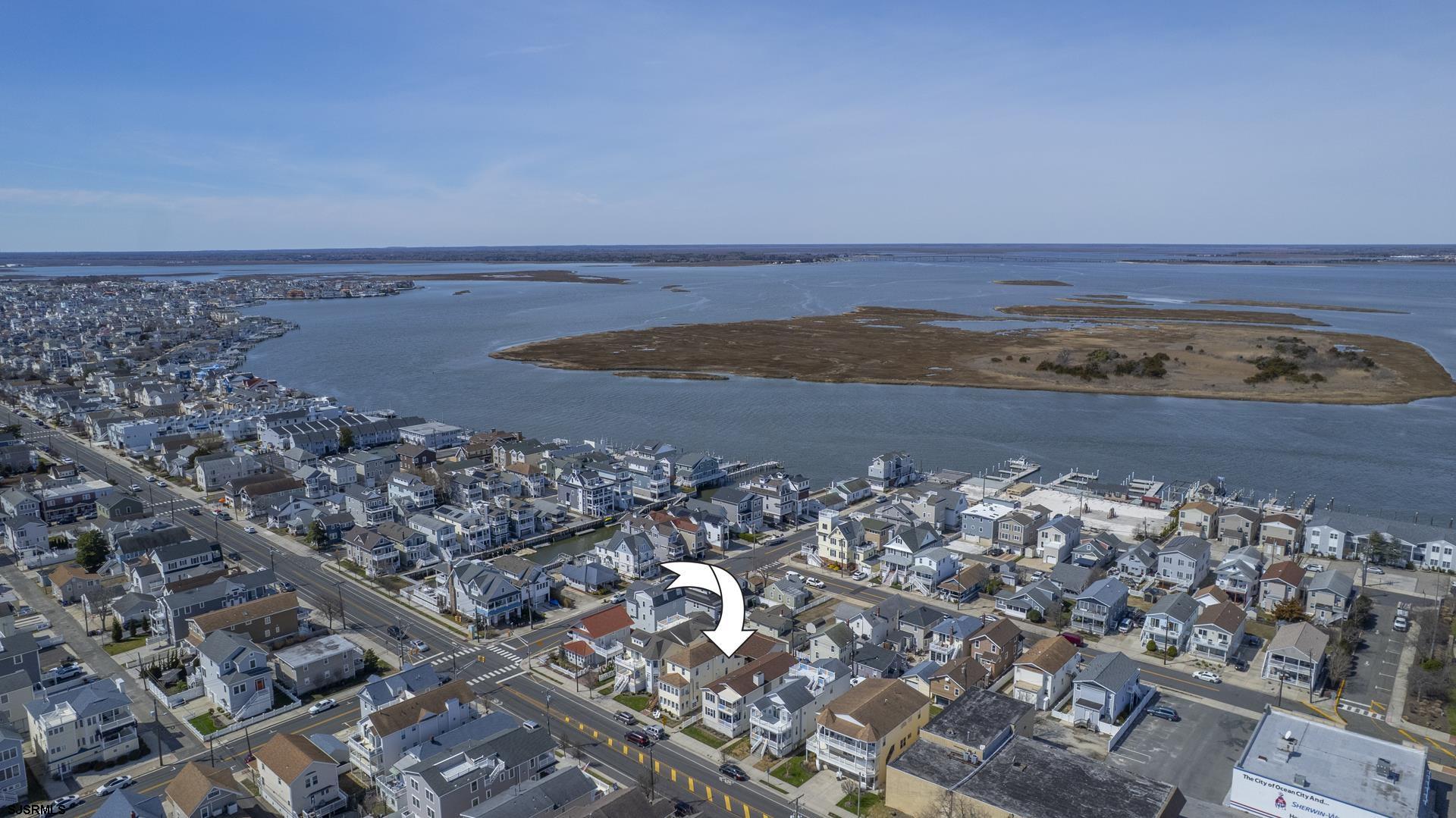 928 Bay Ave Unit: 1