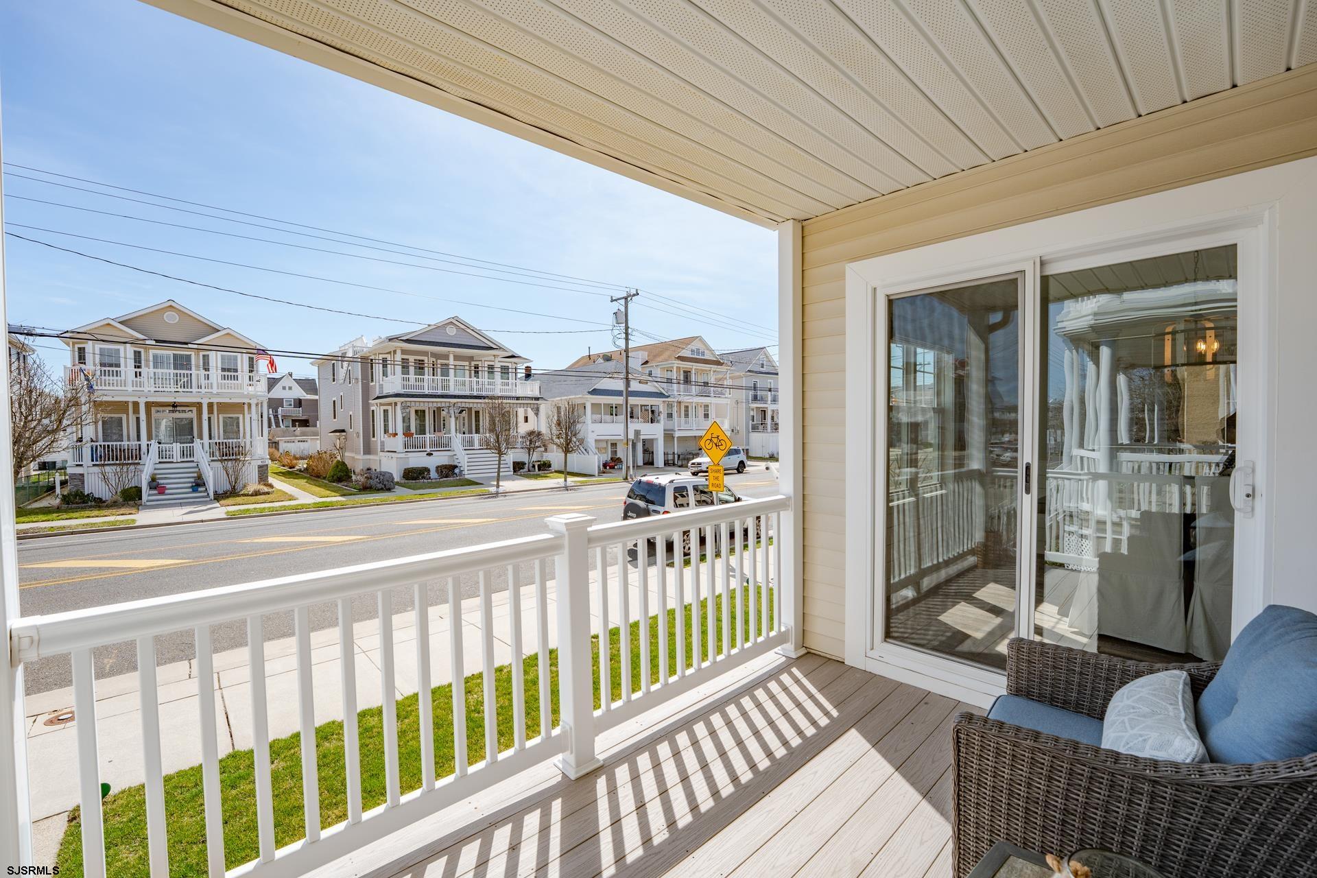 928 Bay Ave Unit: 1