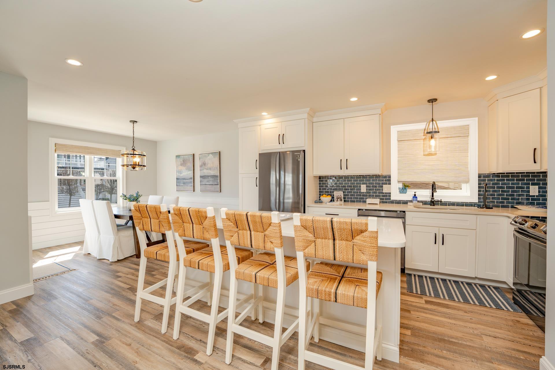 928 Bay Ave Unit: 1