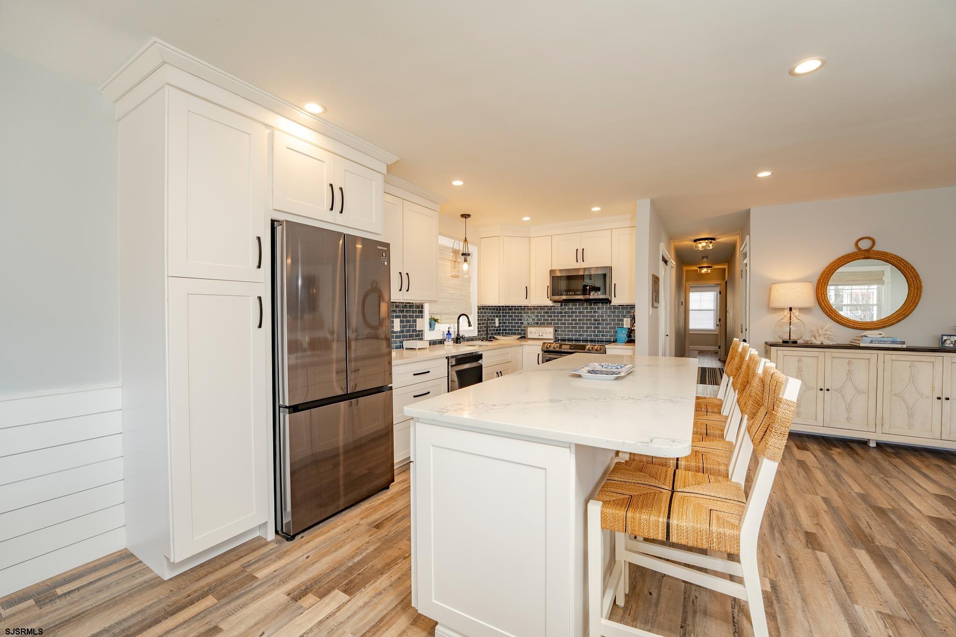 928 Bay Ave Unit: 1