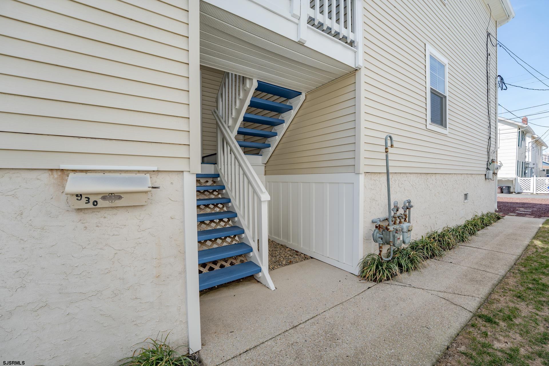 928 Bay Ave Unit: 1