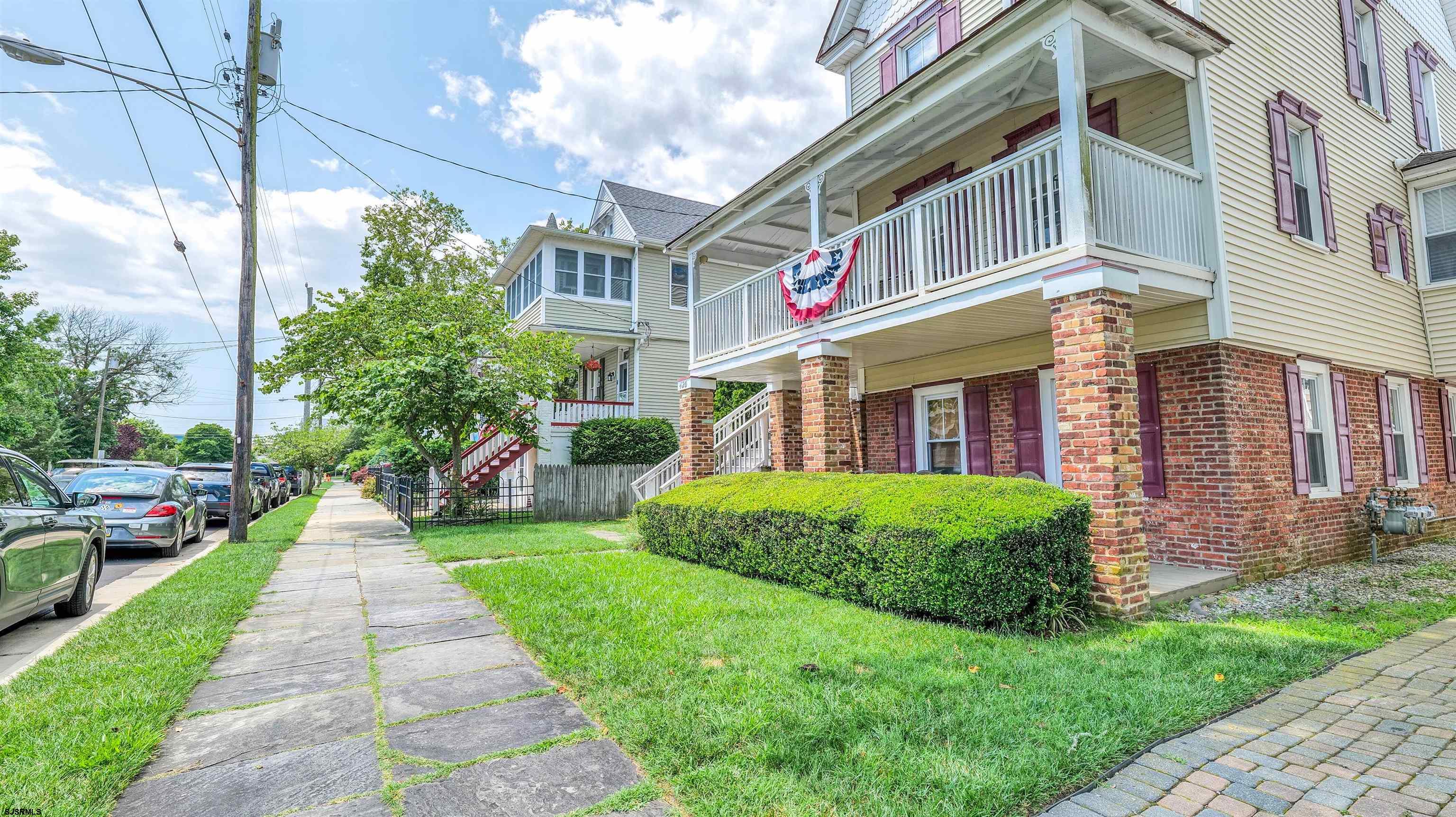 420 Central Ave Unit: 2