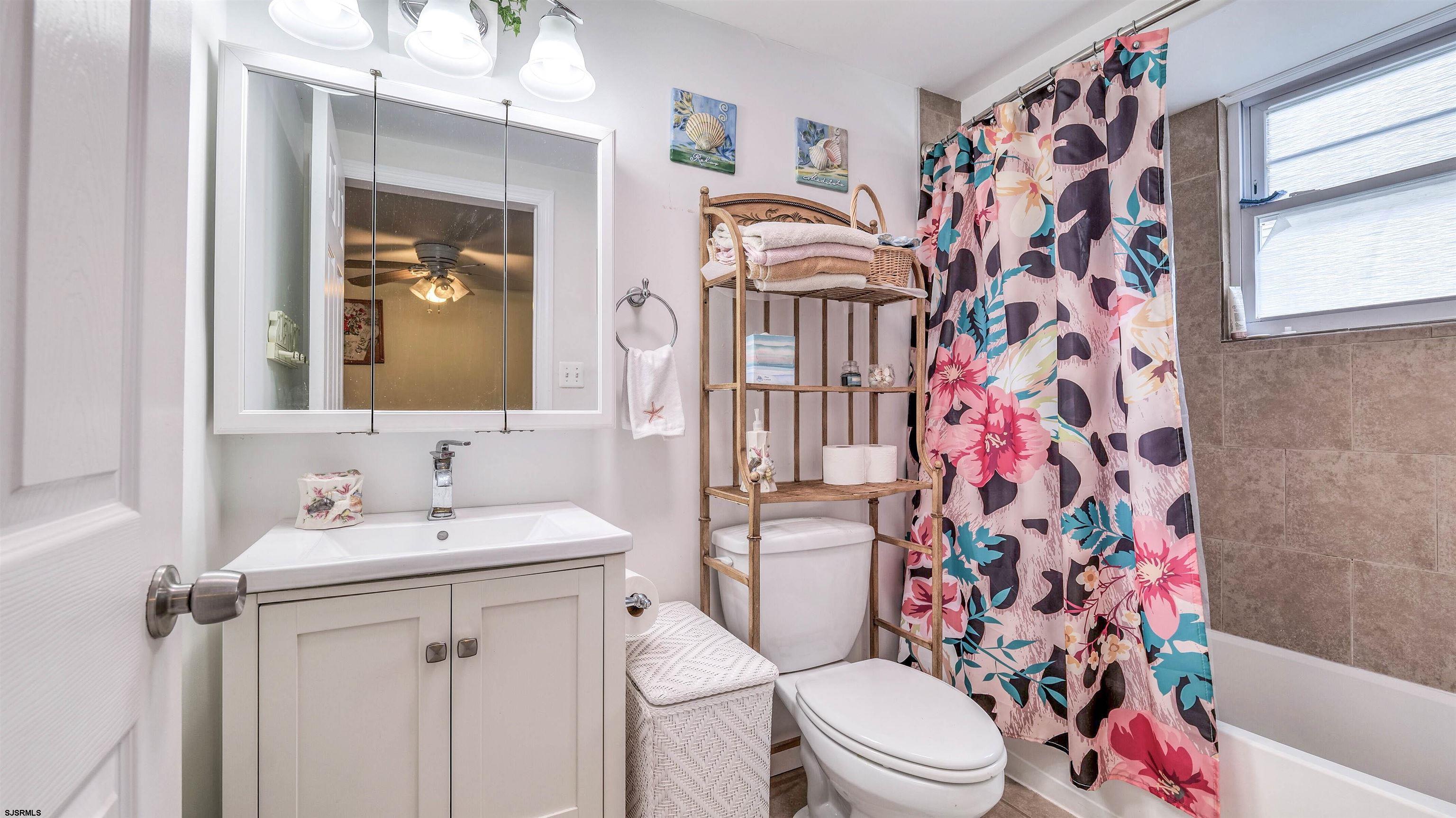 420 Central Ave Unit: 2