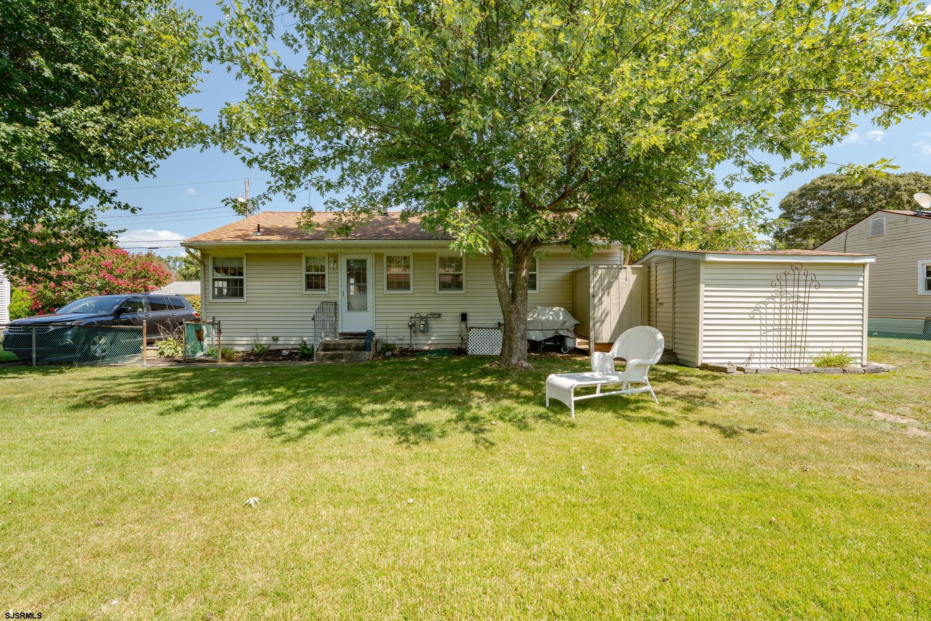 14 Merion Dr