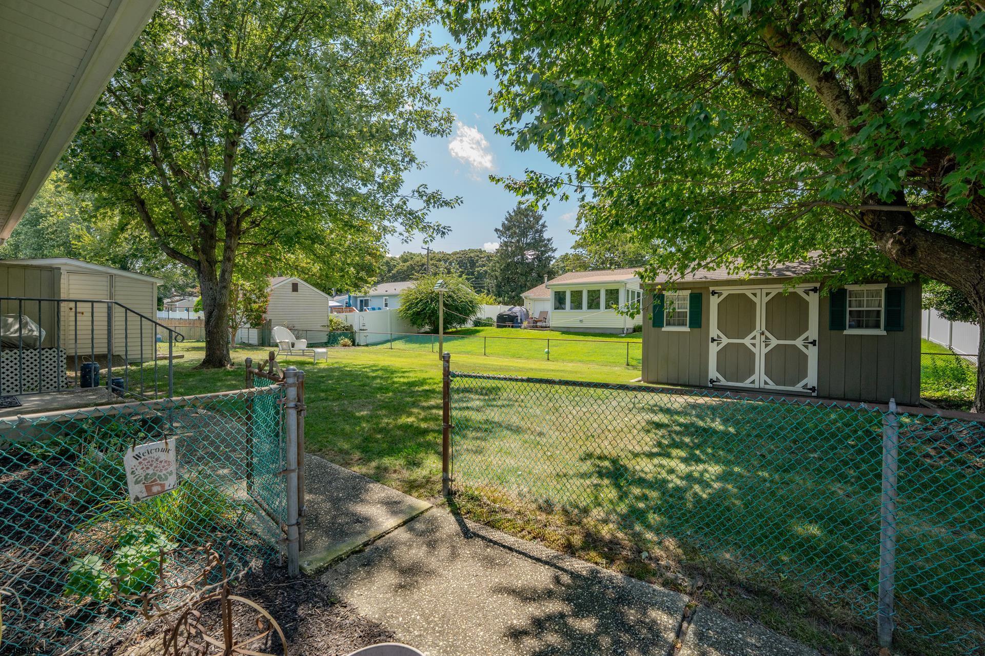 14 Merion Dr