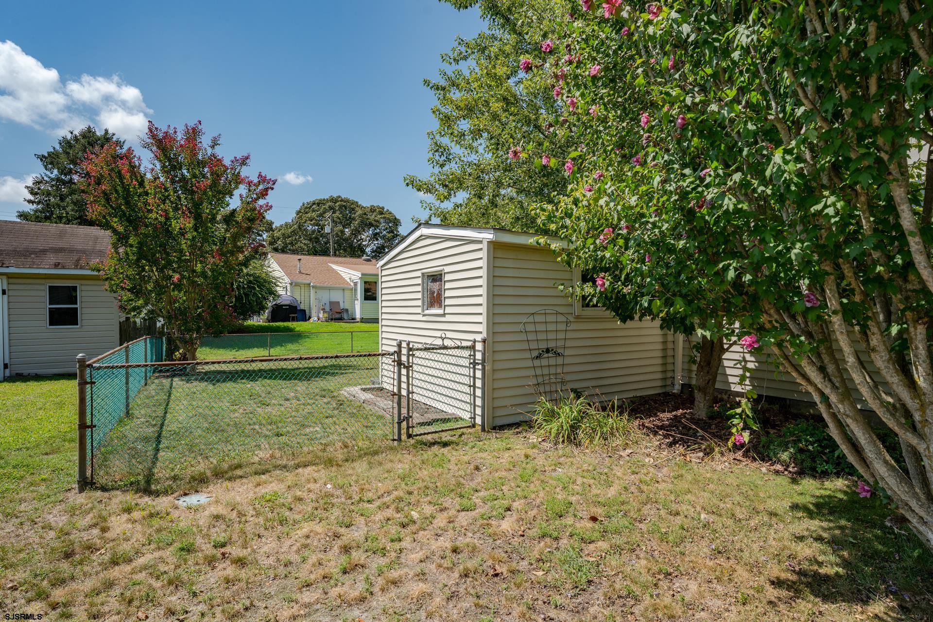 14 Merion Dr