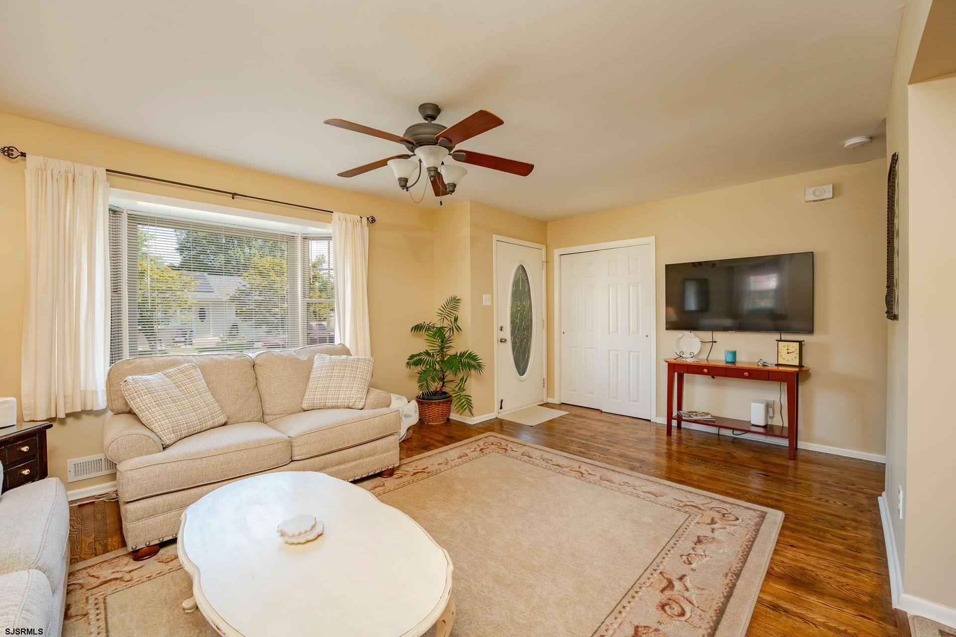 14 Merion Dr