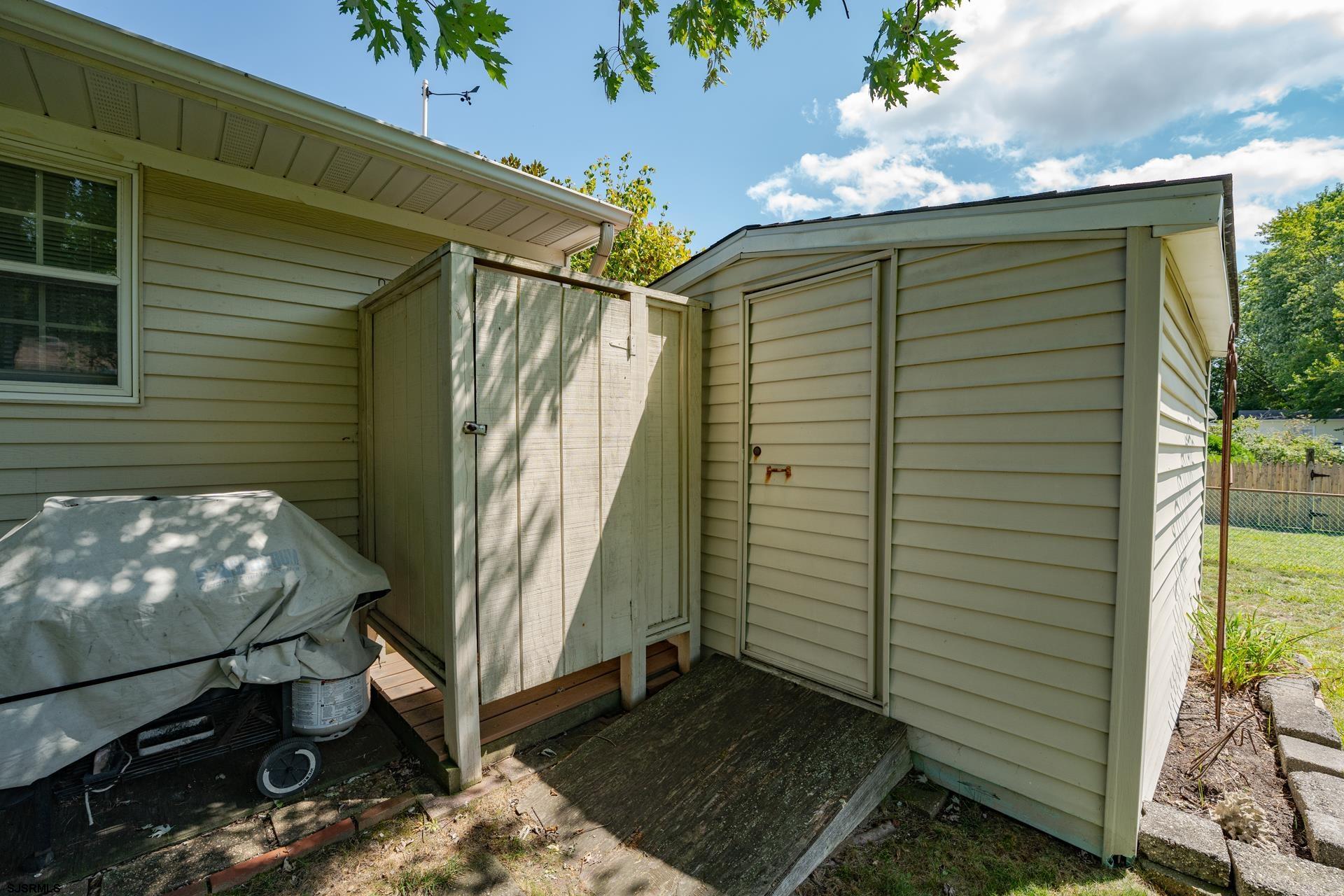 14 Merion Dr