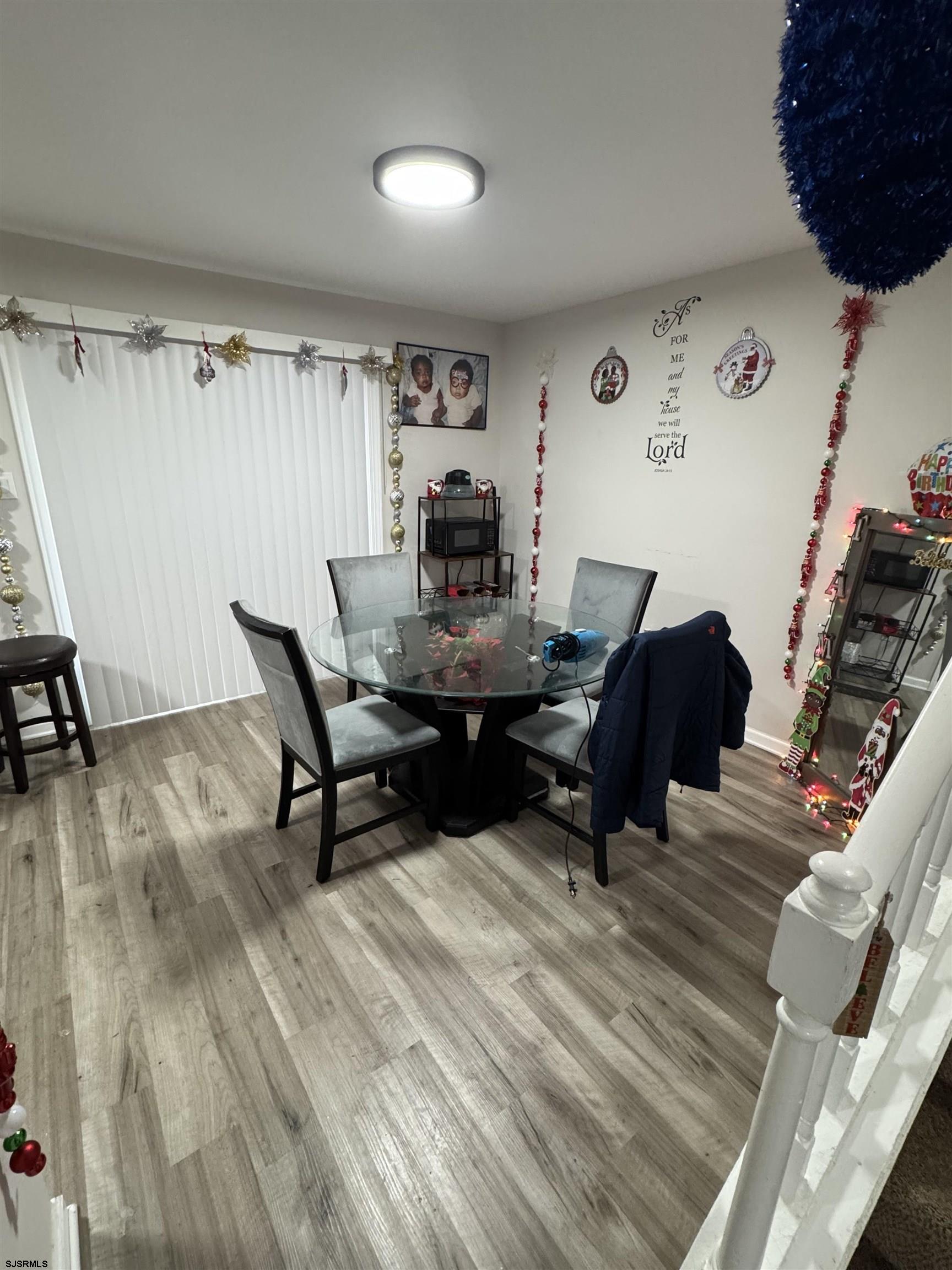 2818 Hawthorn Ct Unit: 2818 Hawthorn