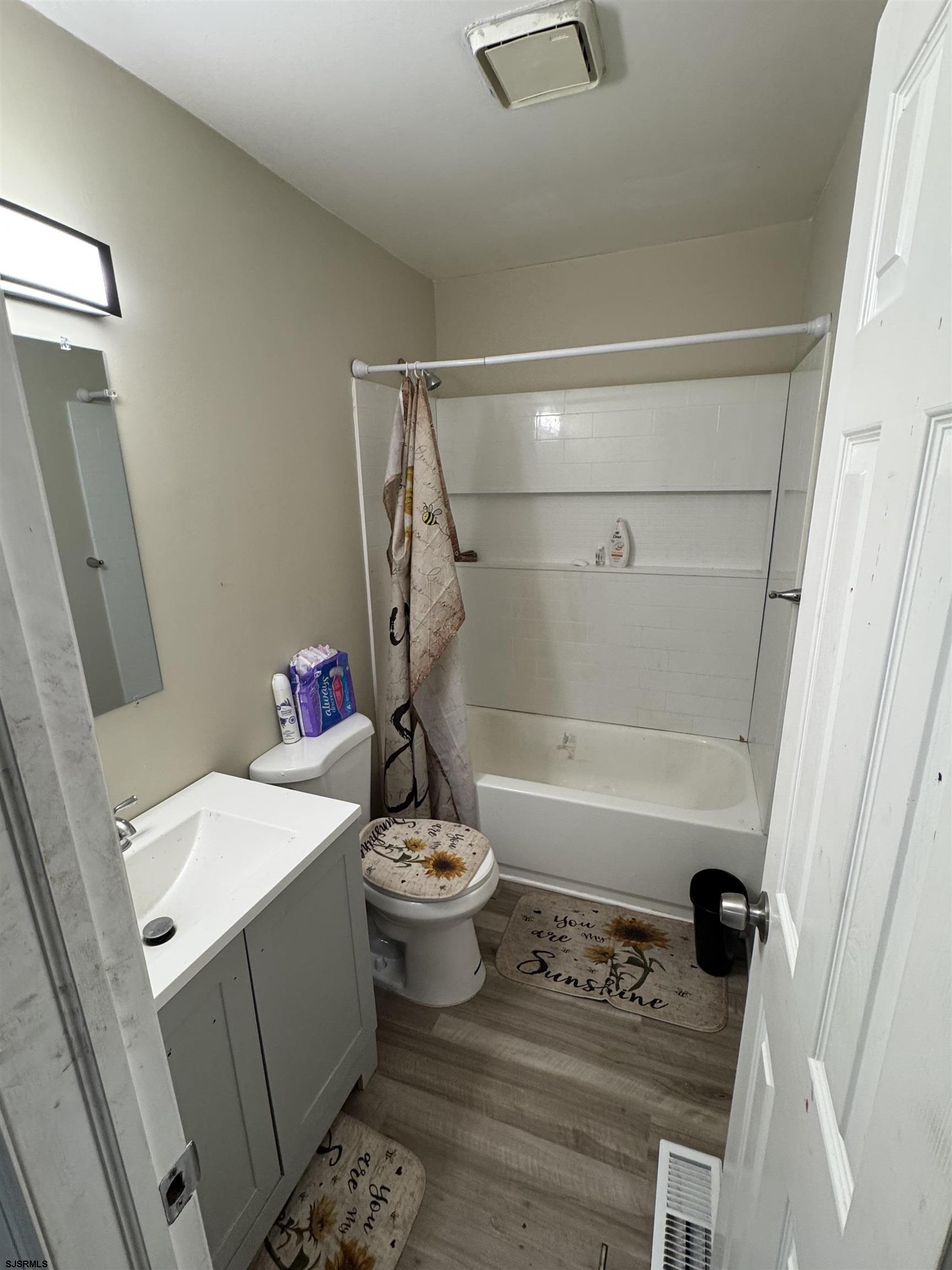 2818 Hawthorn Ct Unit: 2818 Hawthorn