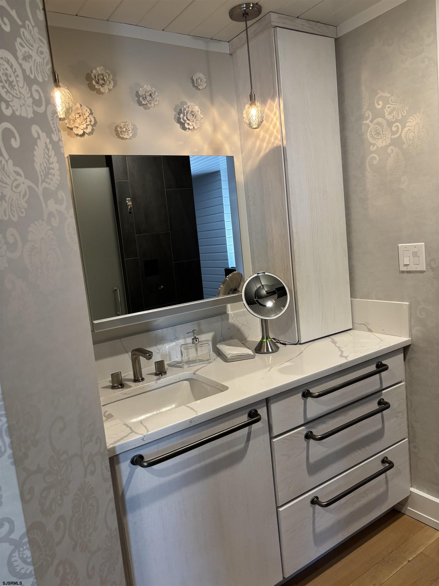 301 Harbour Cove Unit: 301