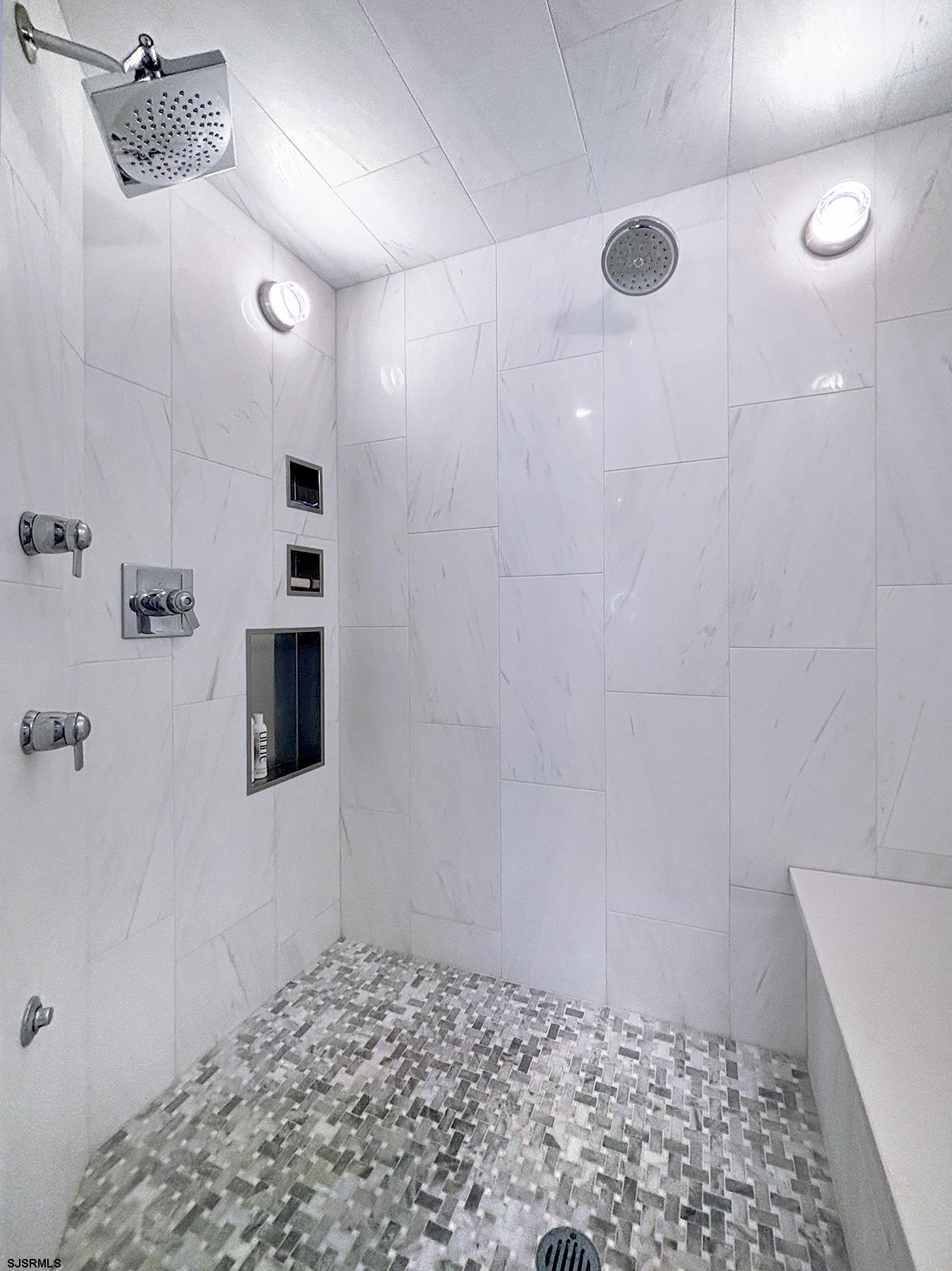 301 Harbour Cove Unit: 301