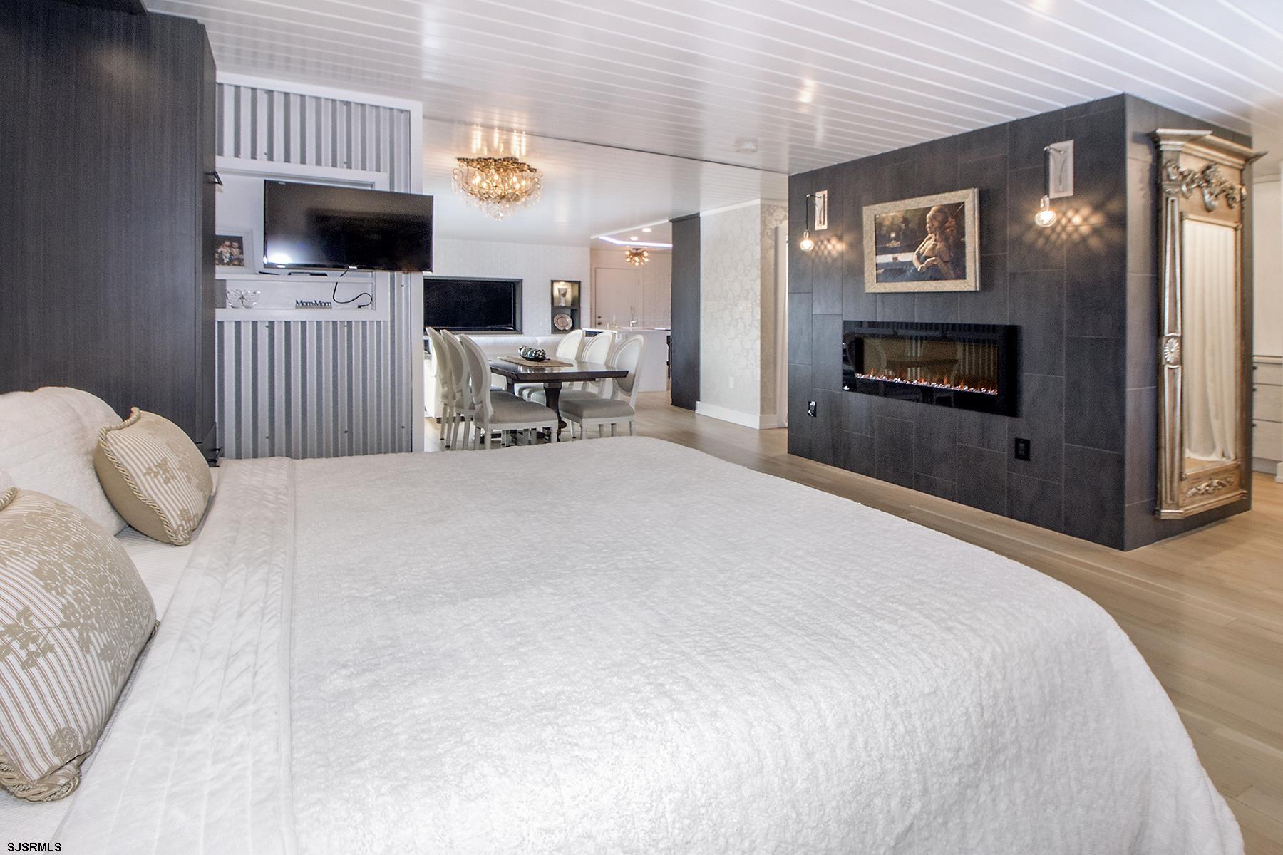 301 Harbour Cove Unit: 301