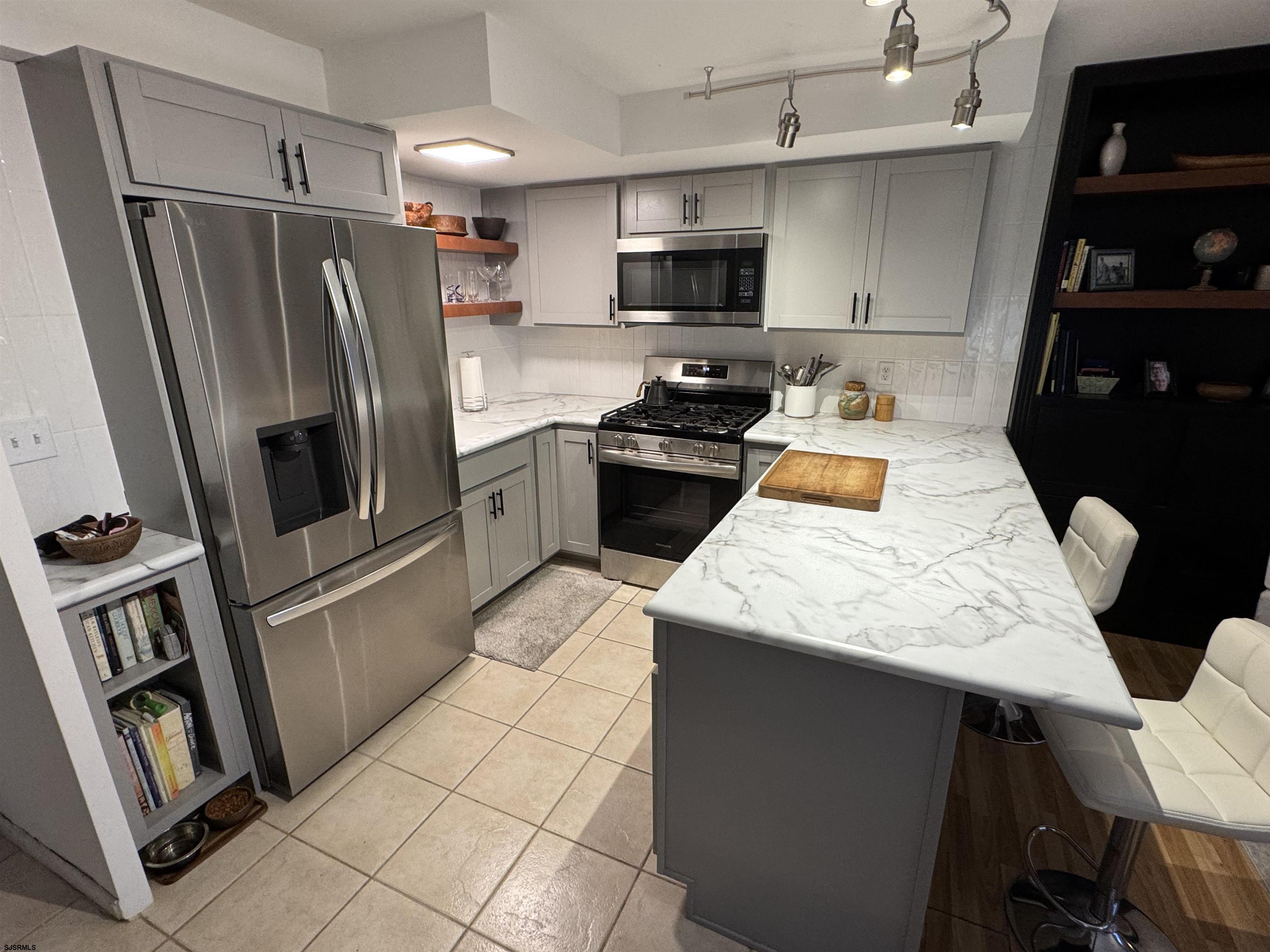 3817 Ventnor Ave Unit: 1505