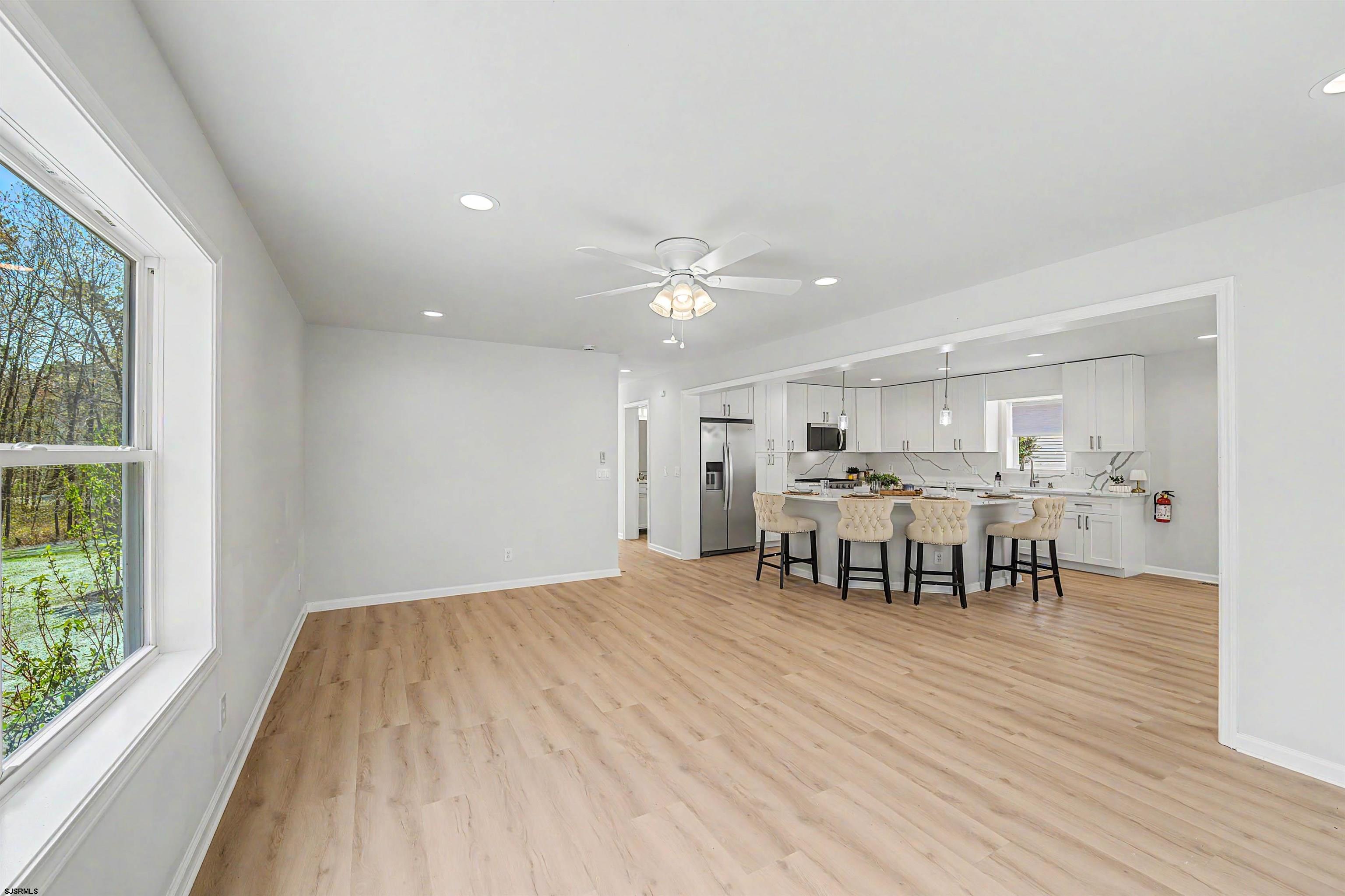4011 Ridge Ave