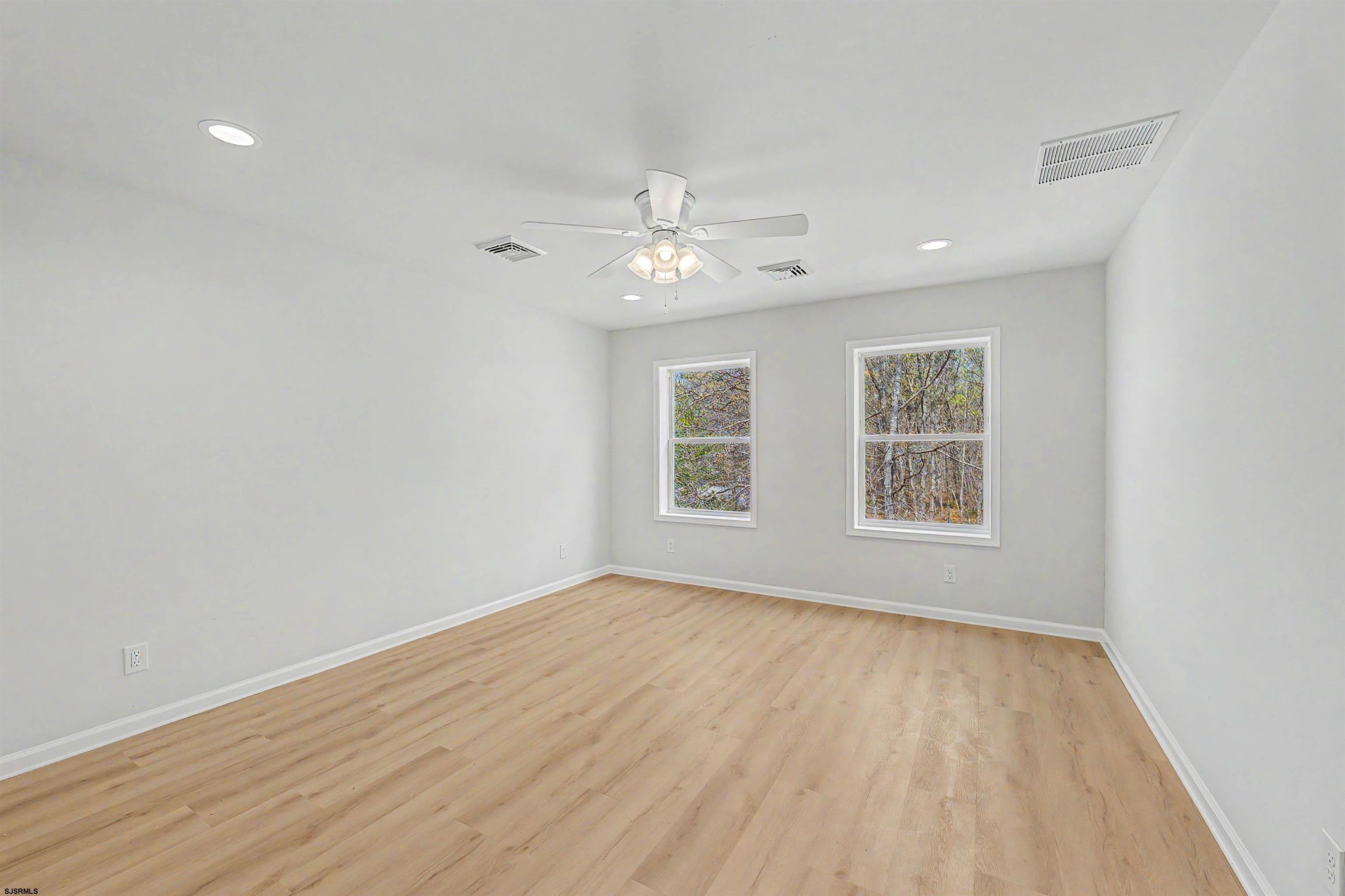 4011 Ridge Ave