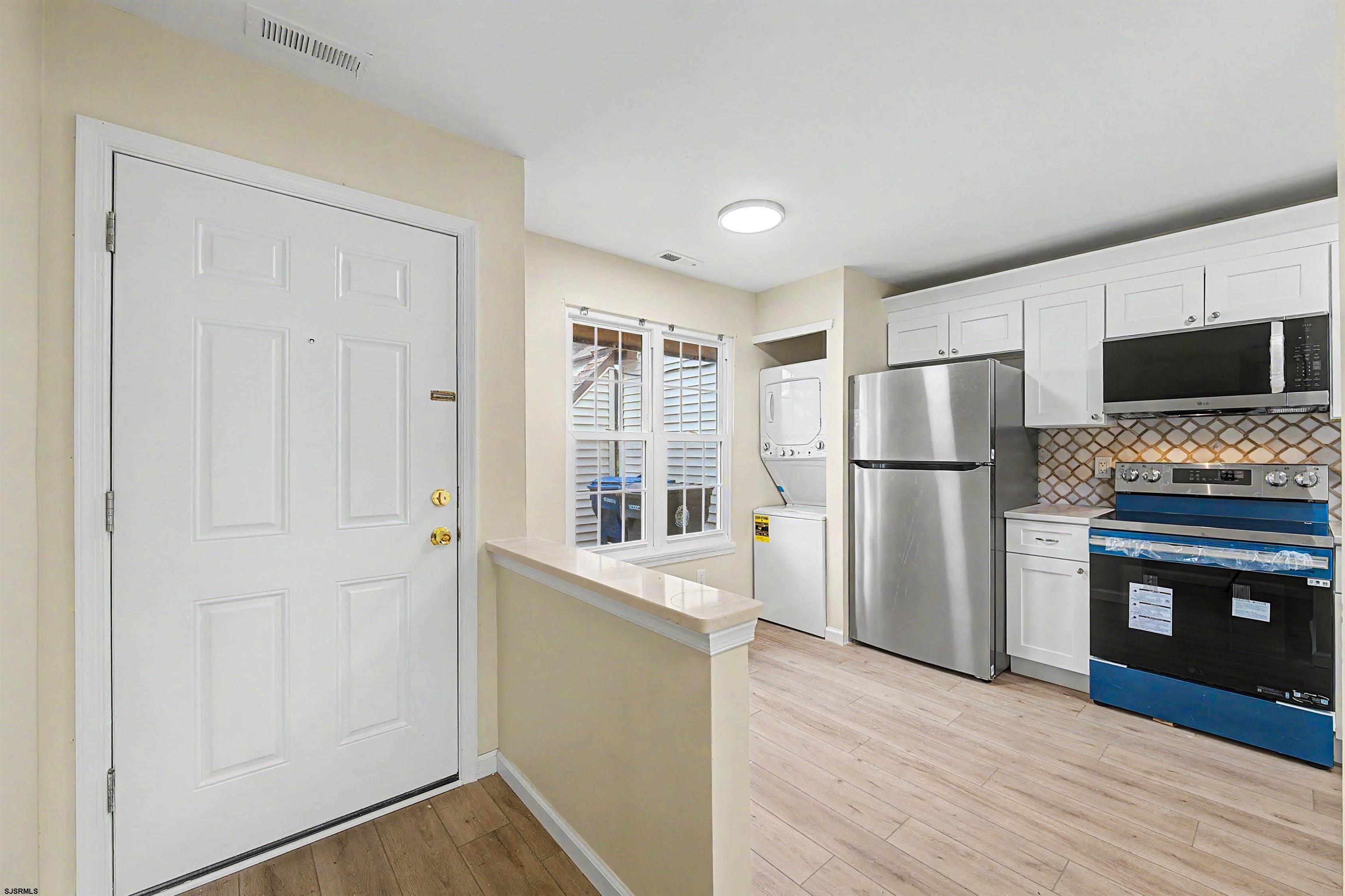3211 Juniper Ct Unit: 3211