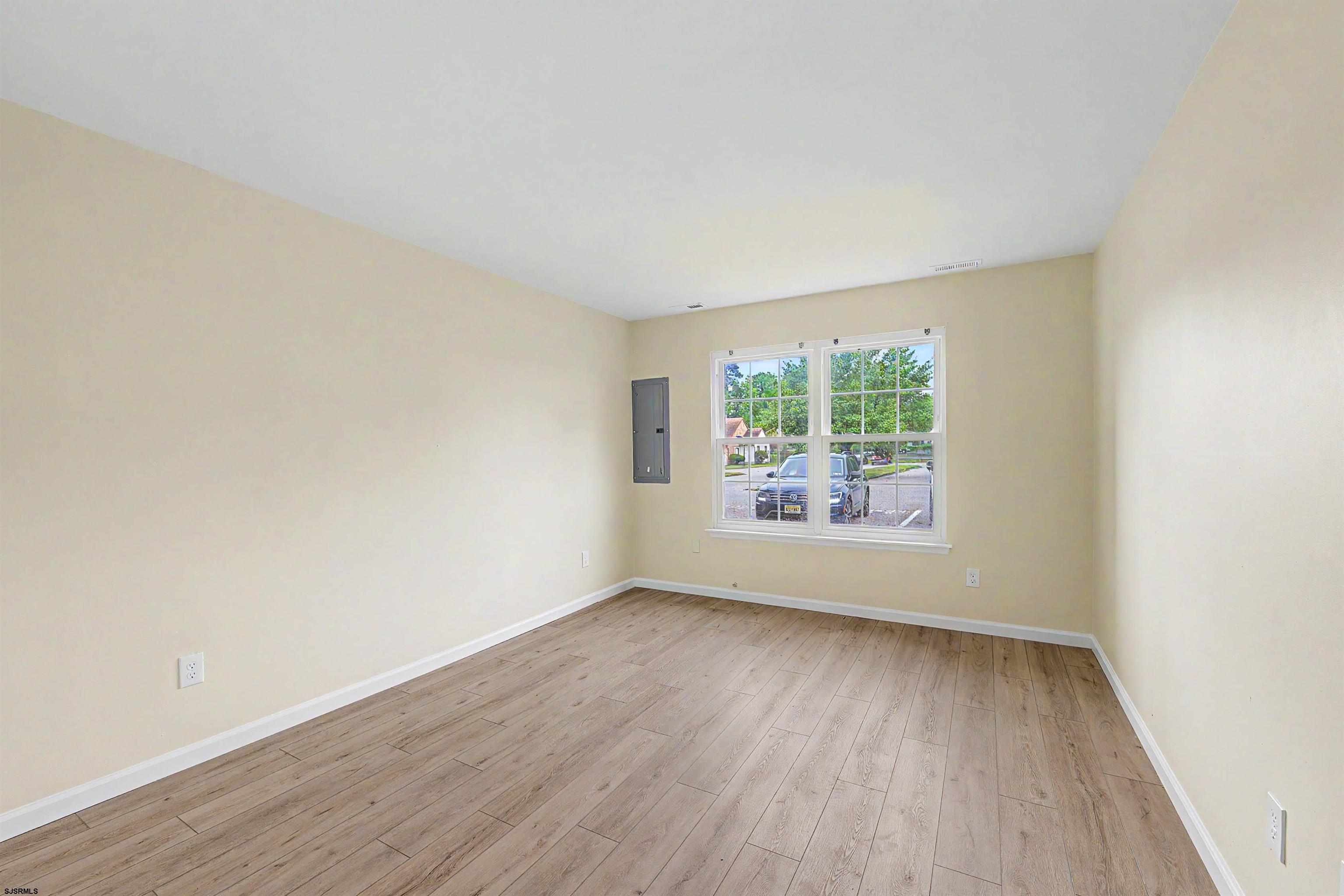 3211 Juniper Ct Unit: 3211