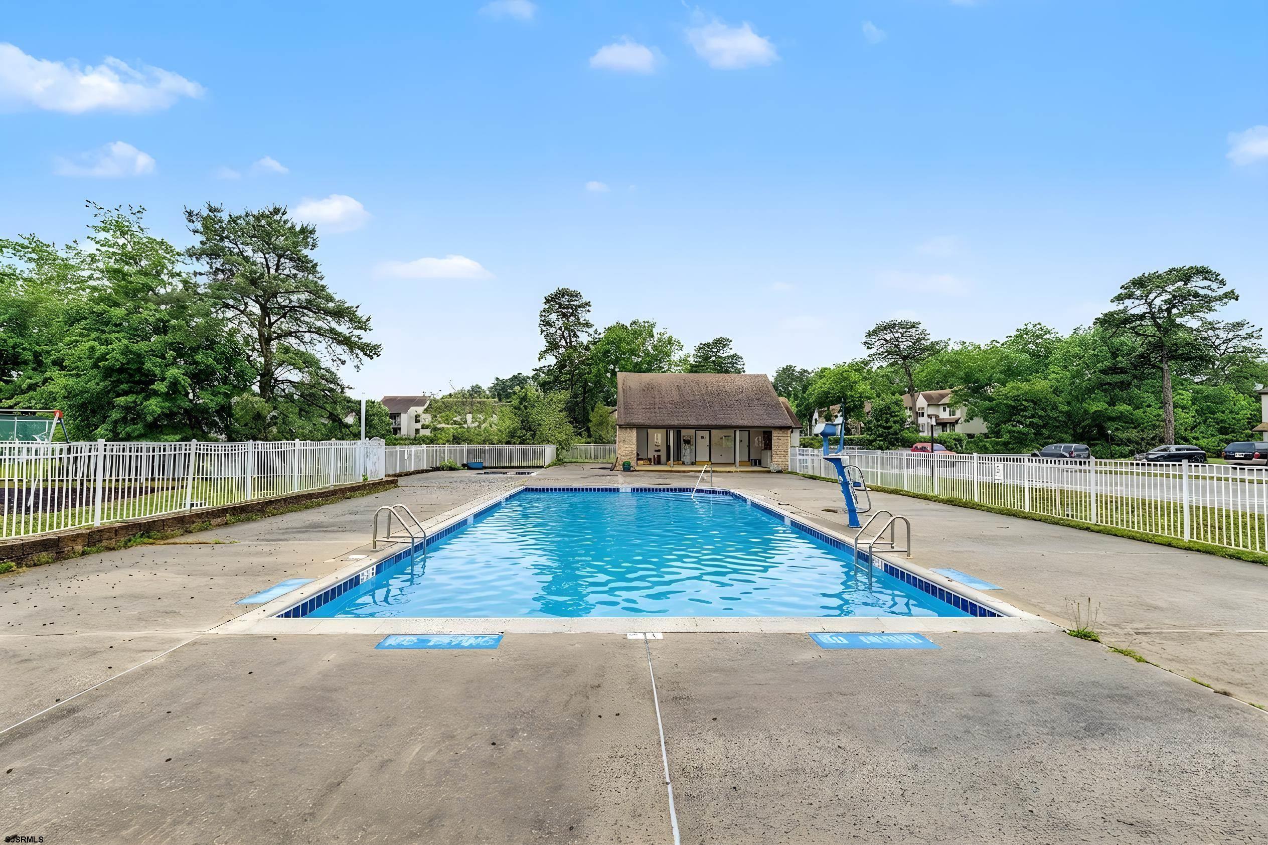 3211 Juniper Ct Unit: 3211