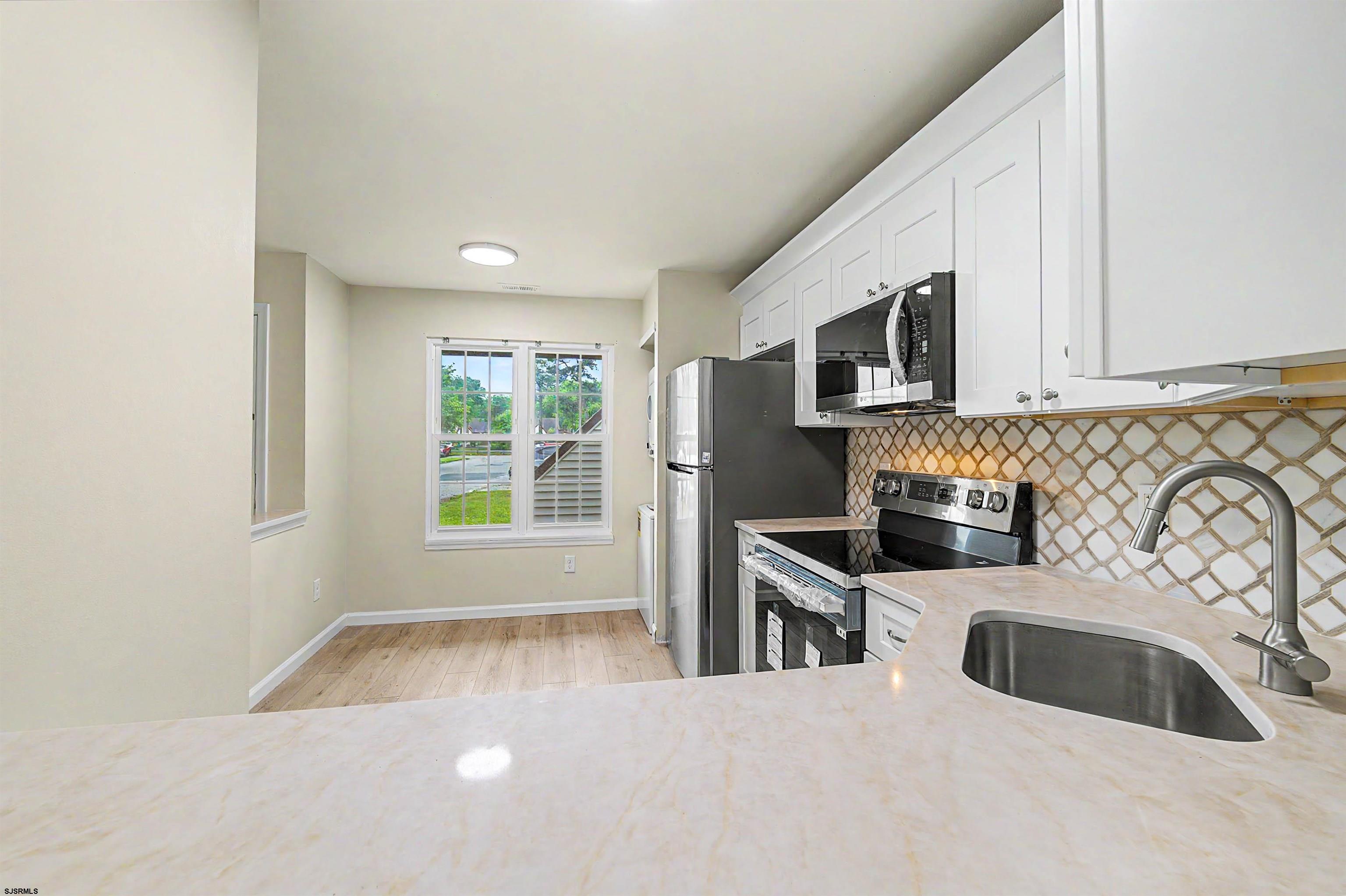 3211 Juniper Ct Unit: 3211