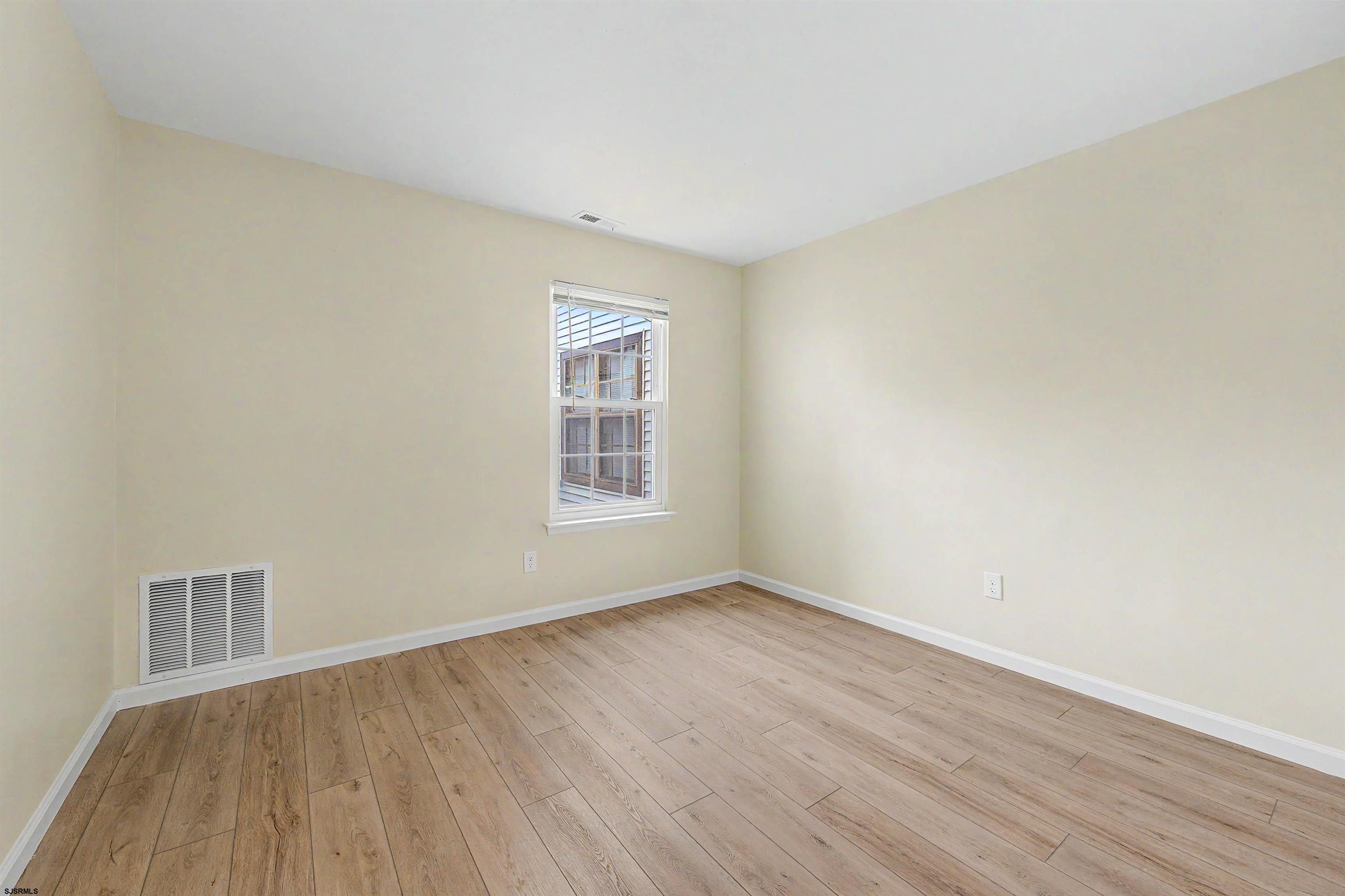 3211 Juniper Ct Unit: 3211