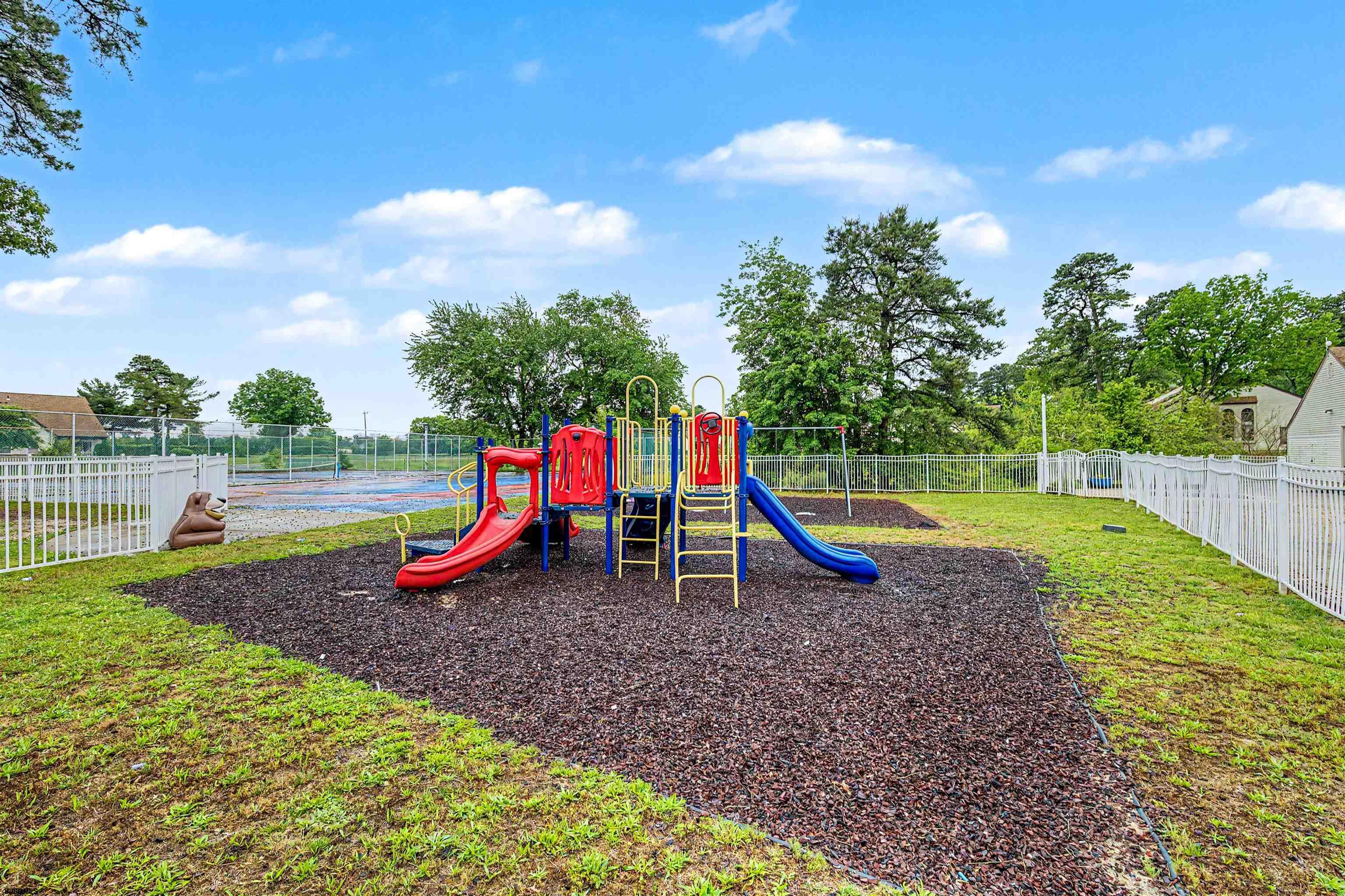 3211 Juniper Ct Unit: 3211