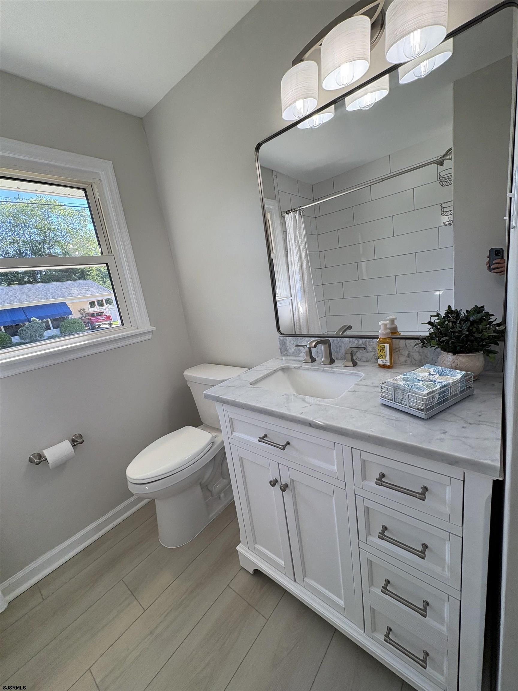 12 Merion Dr