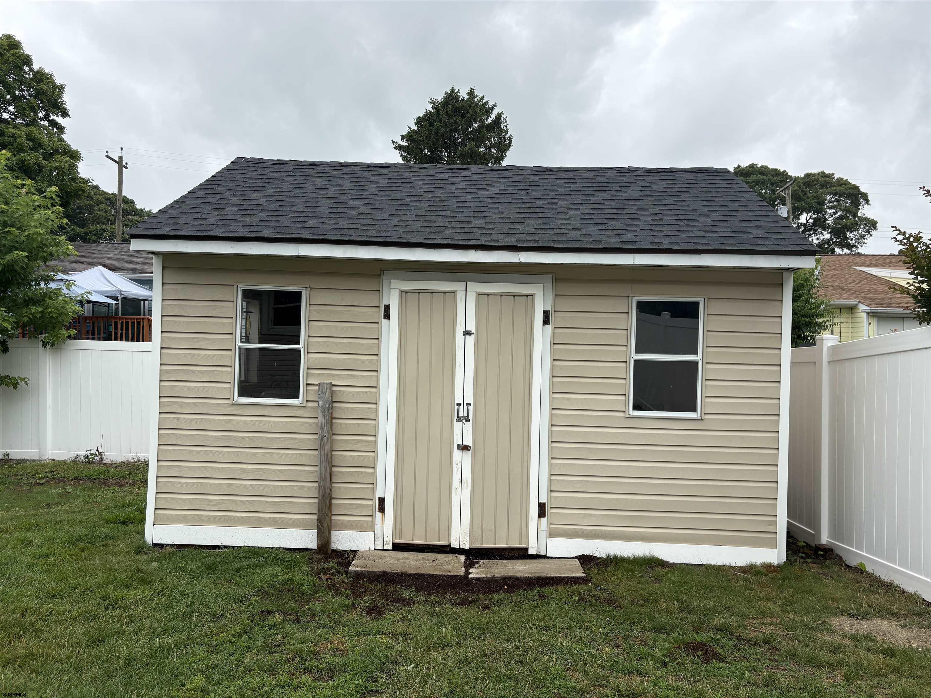 12 Merion Dr
