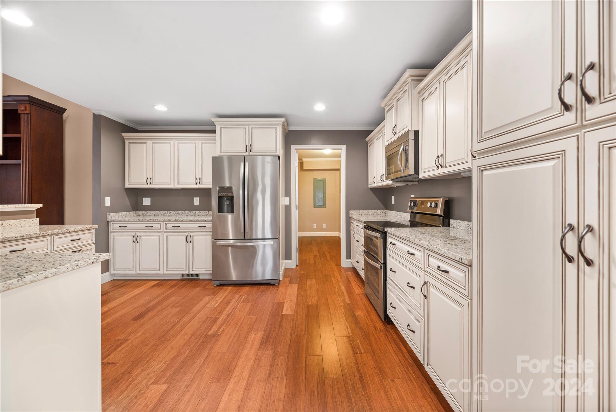 186/188 Bellwood Loop