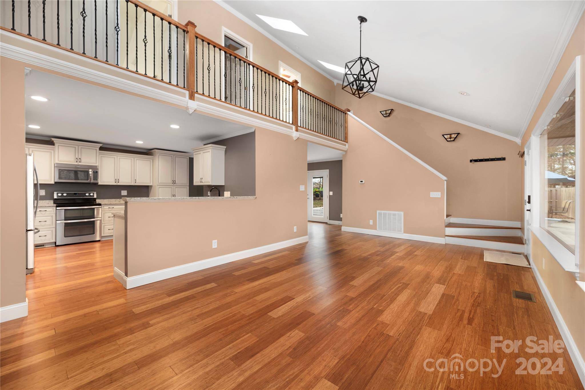 186/188 Bellwood Loop