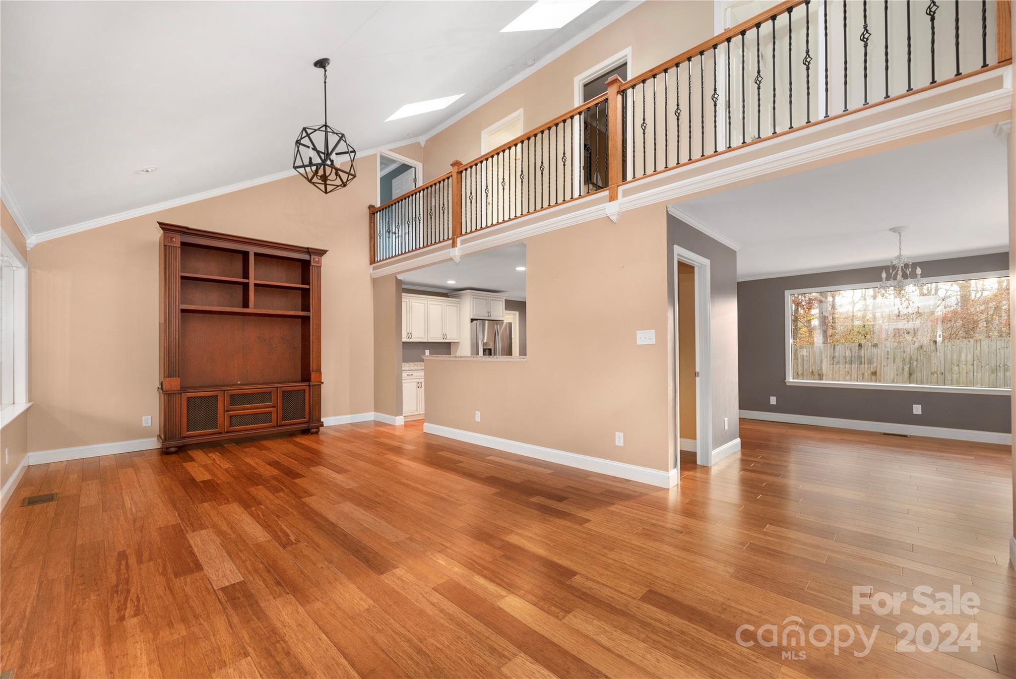 186/188 Bellwood Loop