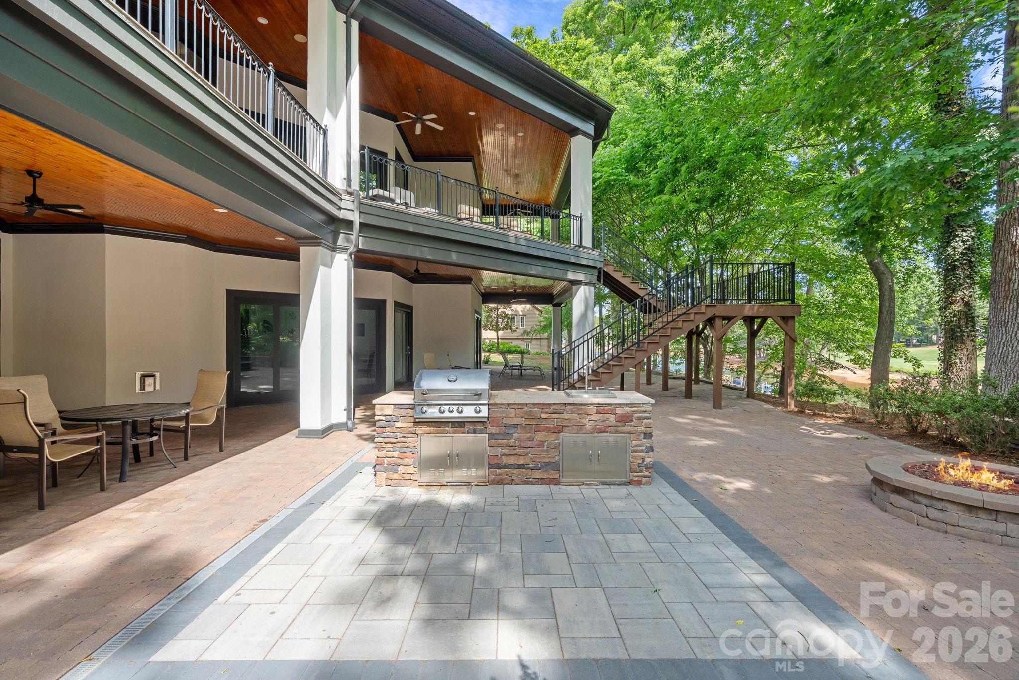 106 Lightship Drive
