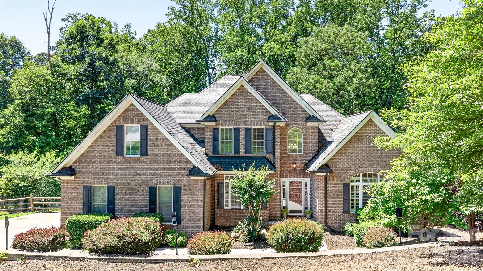 144 English Ivy Lane