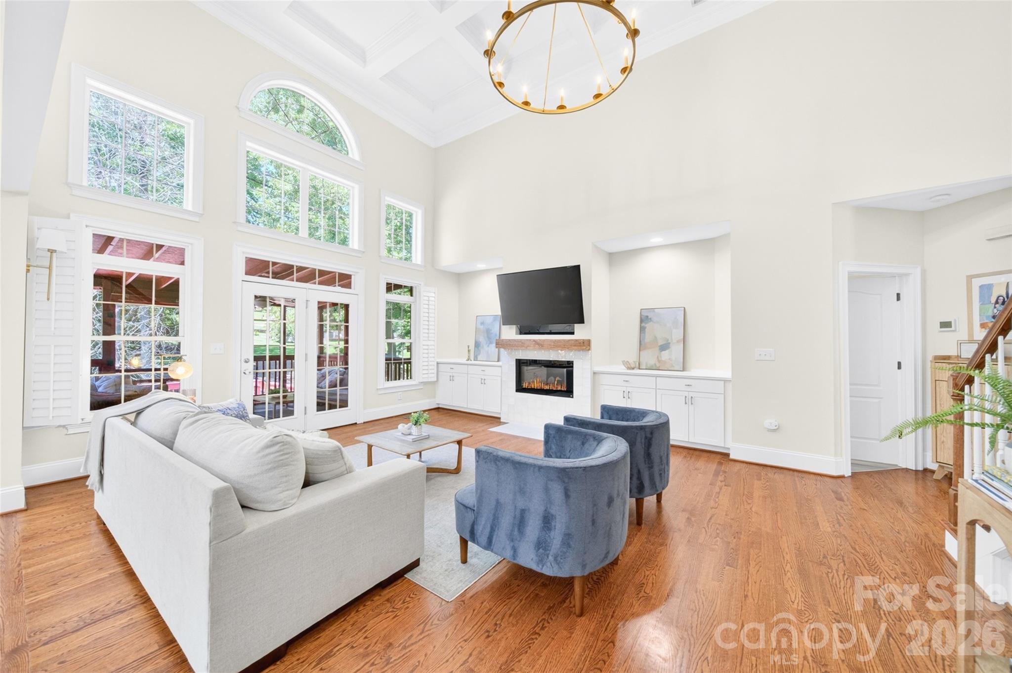144 English Ivy Lane
