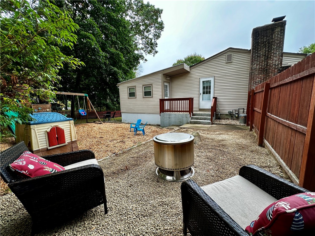 2 Hopkins Court