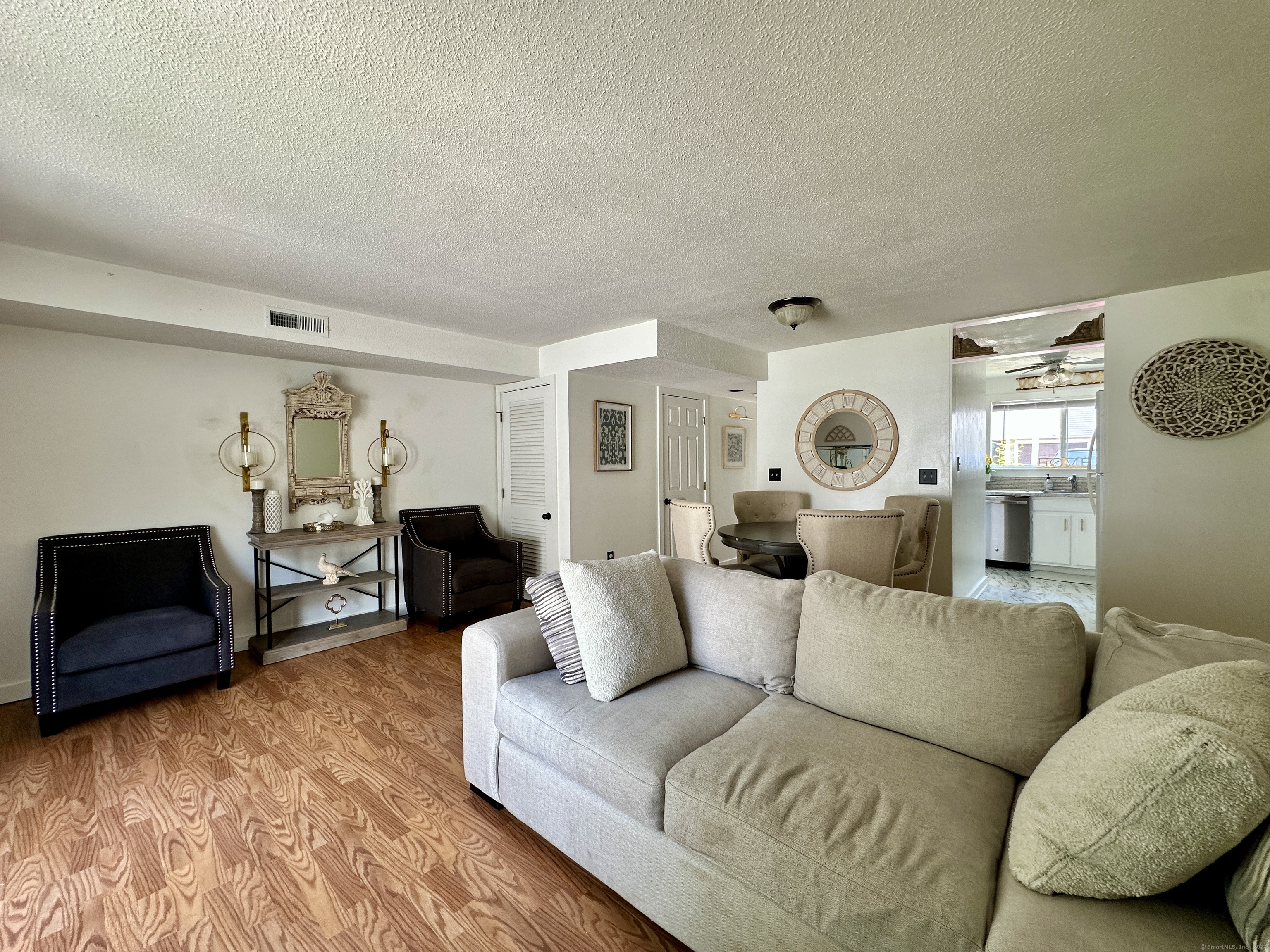 63 Perry Street 108