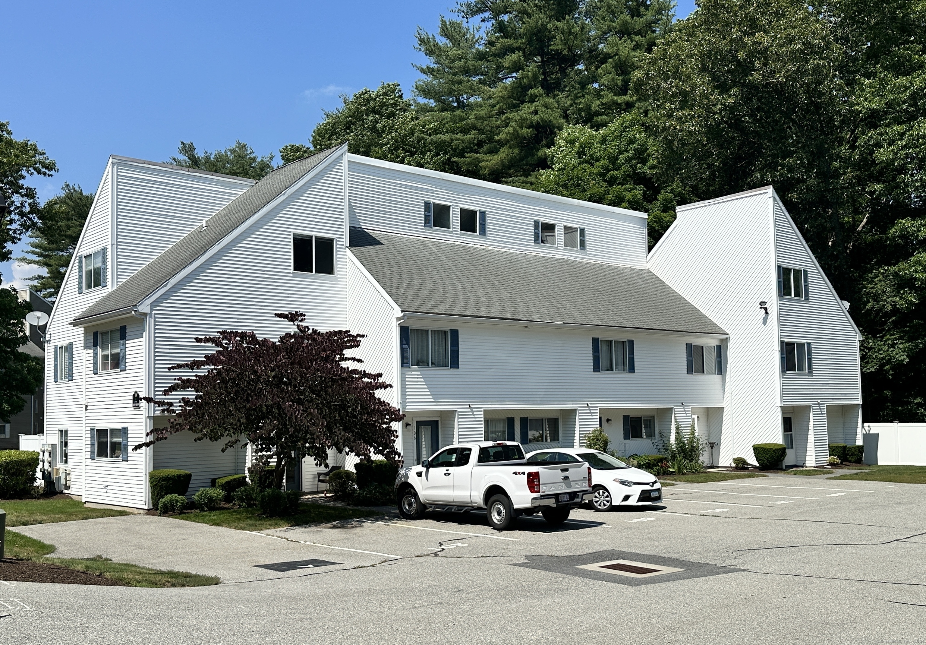 63 Perry Street 108