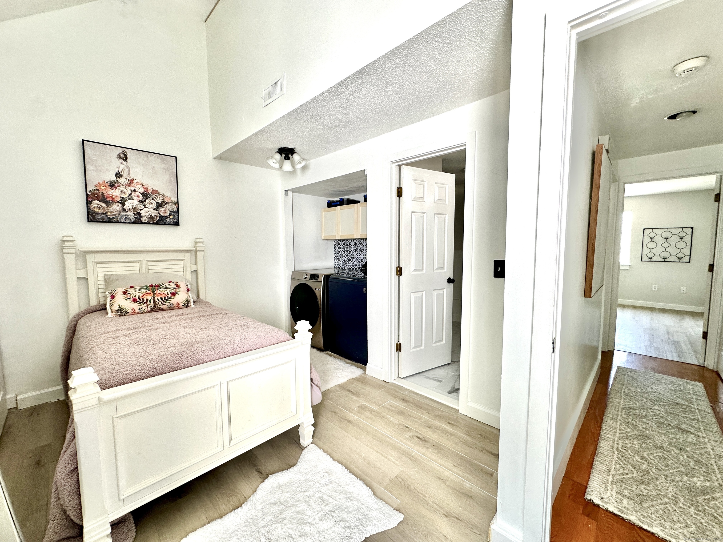 63 Perry Street 108