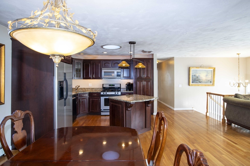 795 Old Warren Rd
