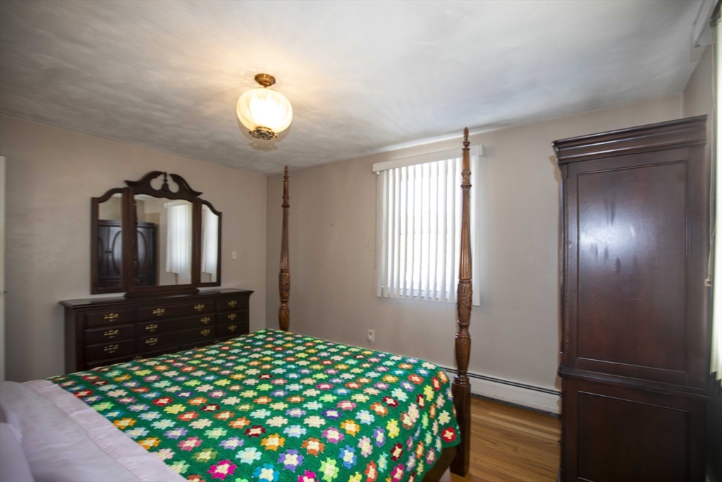 795 Old Warren Rd